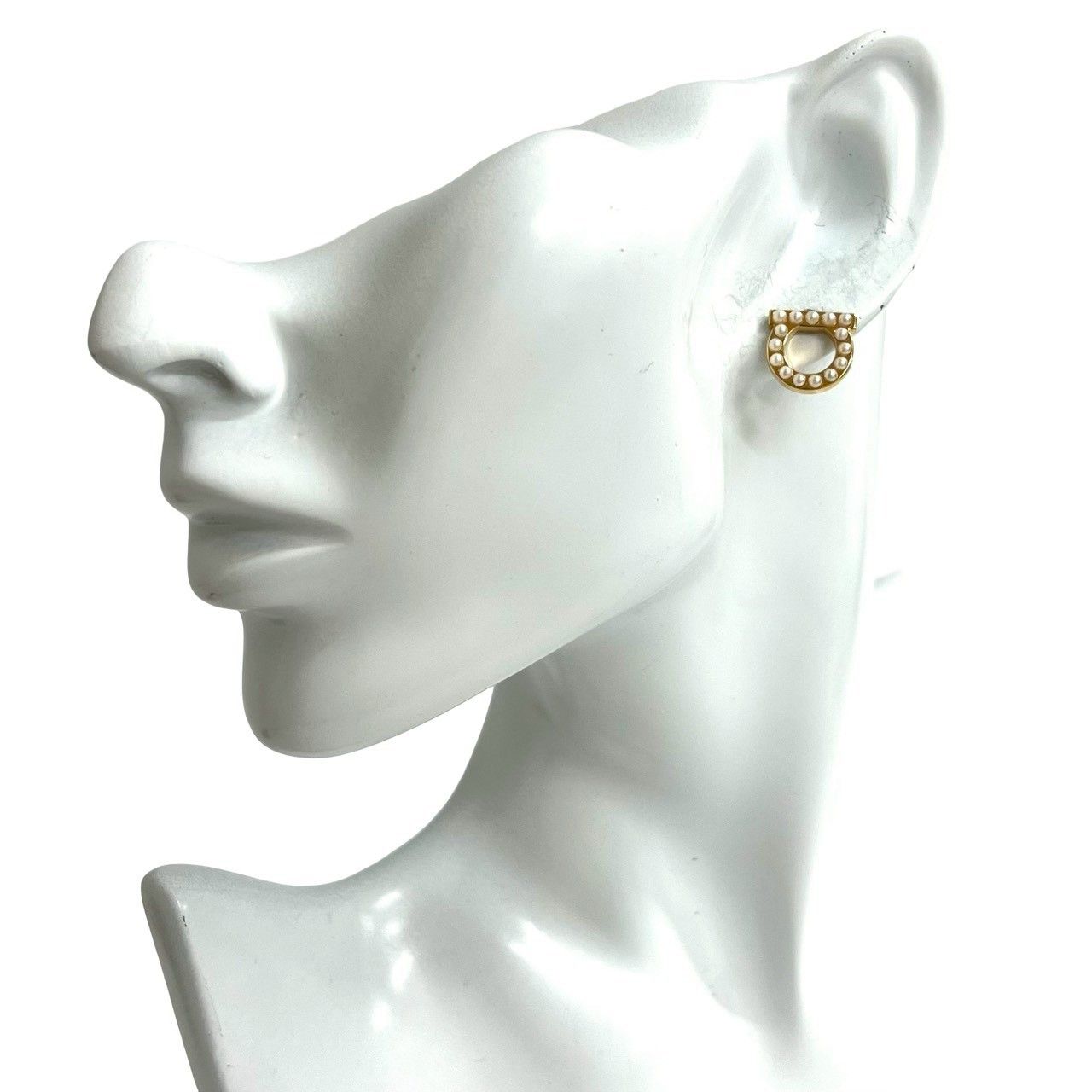 Salvatore Ferragamo Salvatore Ferragamo Salvatore Ferragamo Gancini Pearl Crystal Earrings Metal Earrings DUTY FREE for USA Size ONE SIZE - 2 Thumbnail