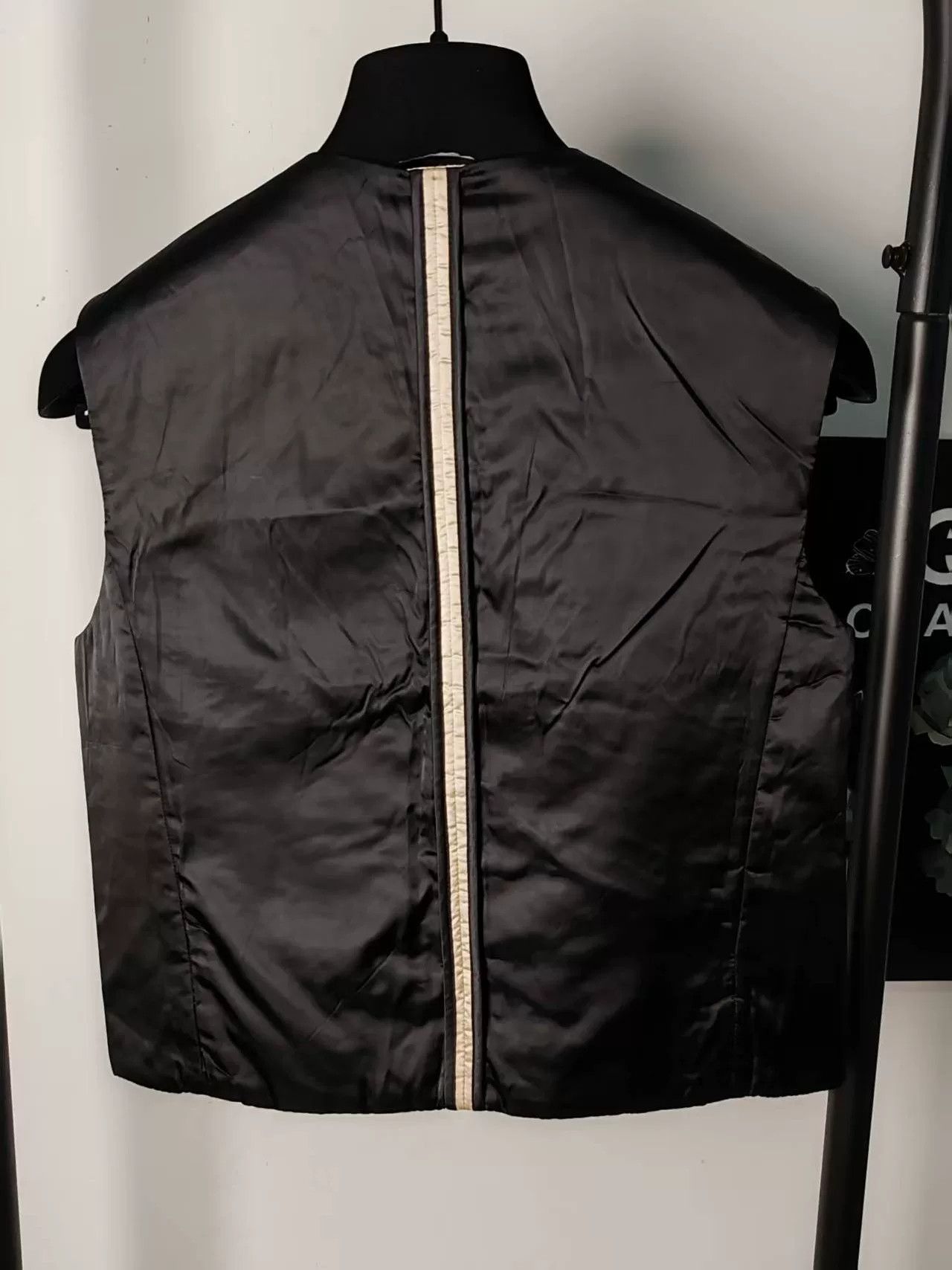 Prada Prada Metal Triangle Cotton Vest Size US XXS / EU 40 - 2 Thumbnail
