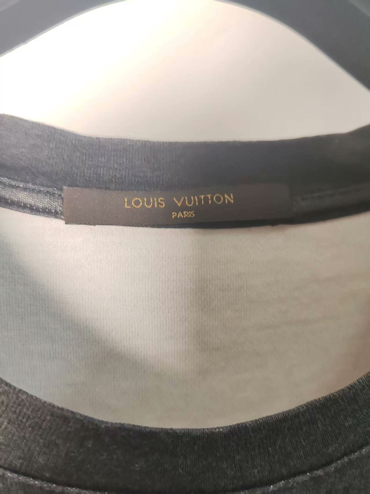 Louis Vuitton Authentic LV Logo Short Sleeve Shirt Size US M / EU 48-50 / 2 - 3 Thumbnail