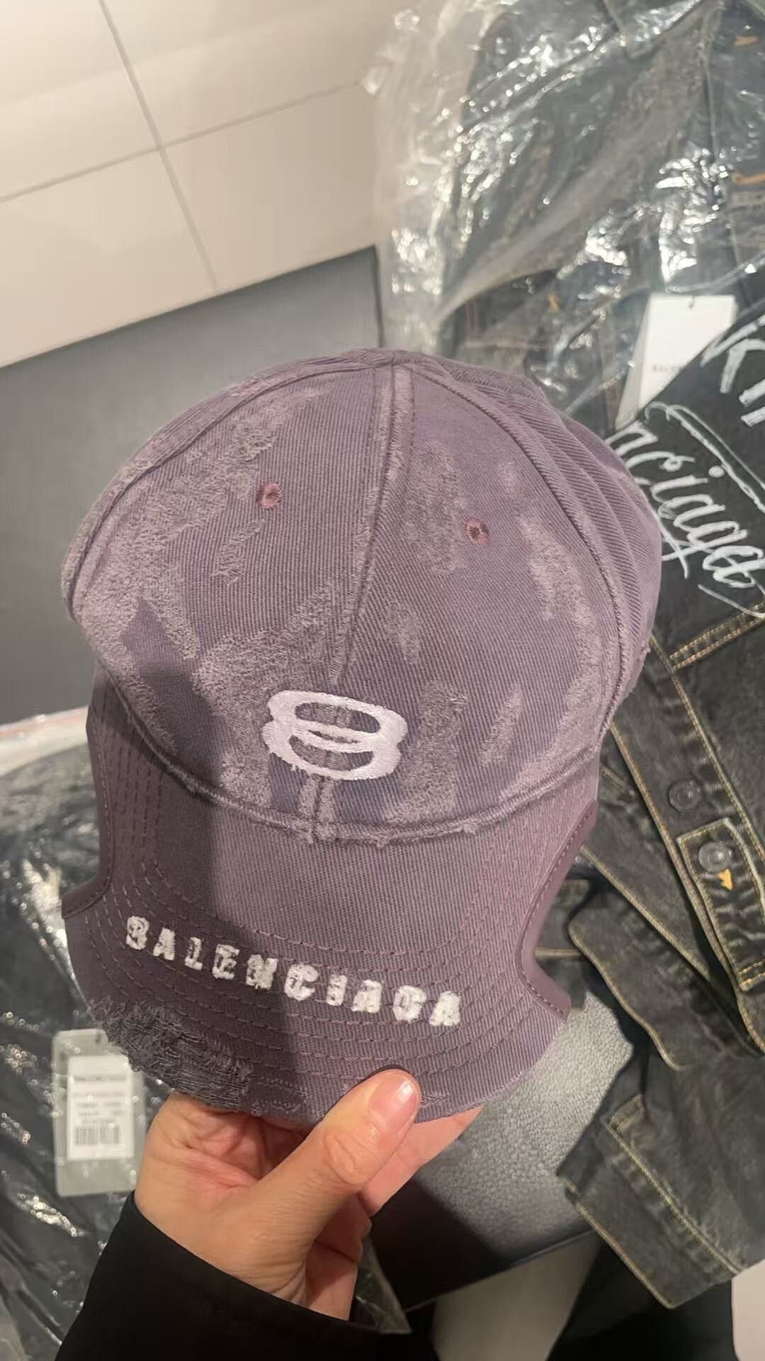 Balenciaga Balenciaga Distressed Embroidered Double-Ring Hat Size ONE SIZE - 3 Thumbnail