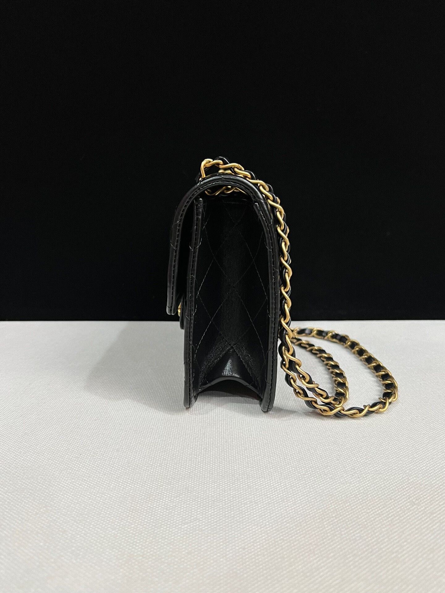 Chanel Pre-loved Bag Very good condition Size ONE SIZE - 5 Thumbnail