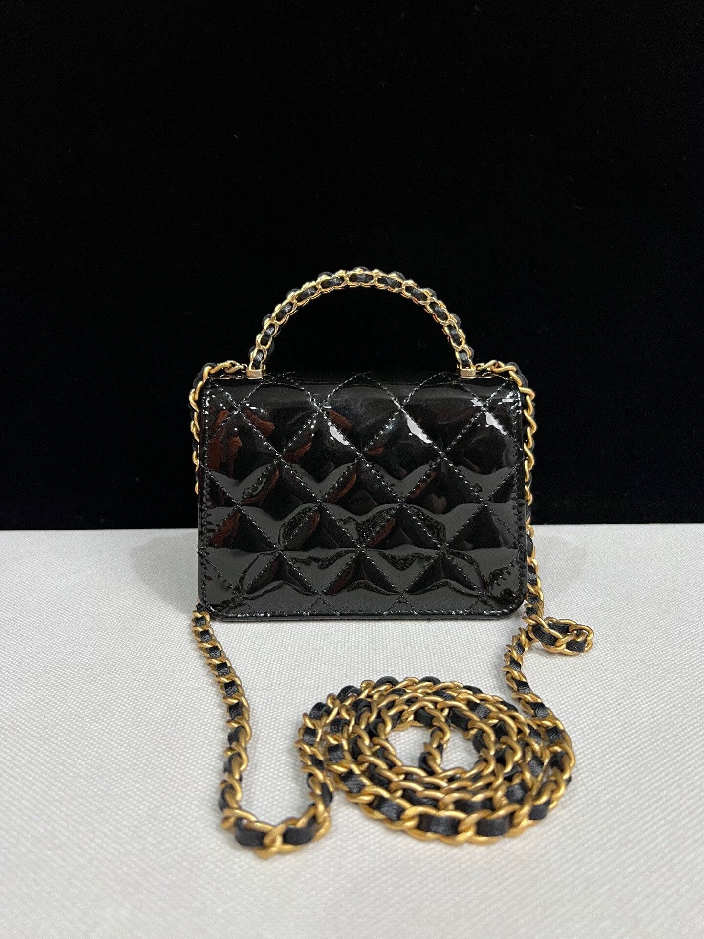 Chanel Pre-loved Bag Very good condition Size ONE SIZE - 2 Thumbnail