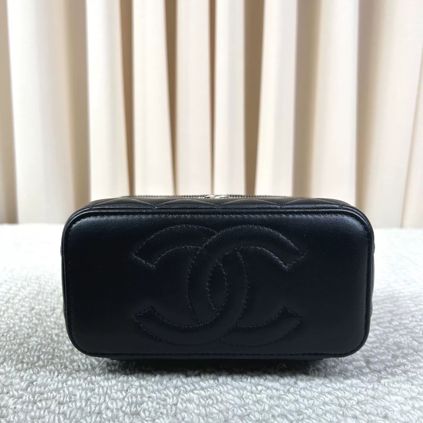 Chanel Pre-loved Bag Very good condition Size ONE SIZE - 4 Thumbnail