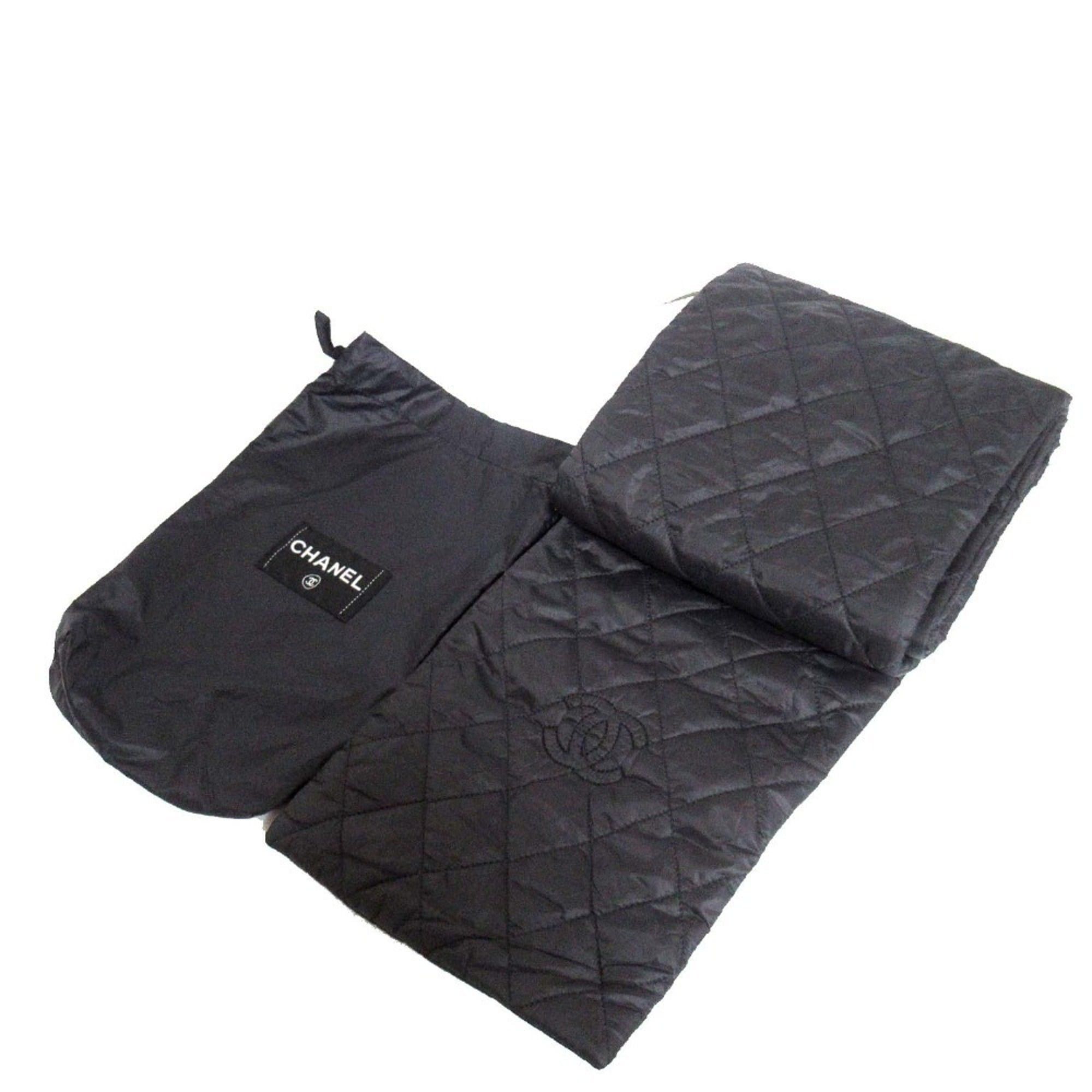 Chanel CHANEL Coco Mark Matelasse Quilted Padded Scarf in Black for Men and Women Size ONE SIZE - 4 Thumbnail