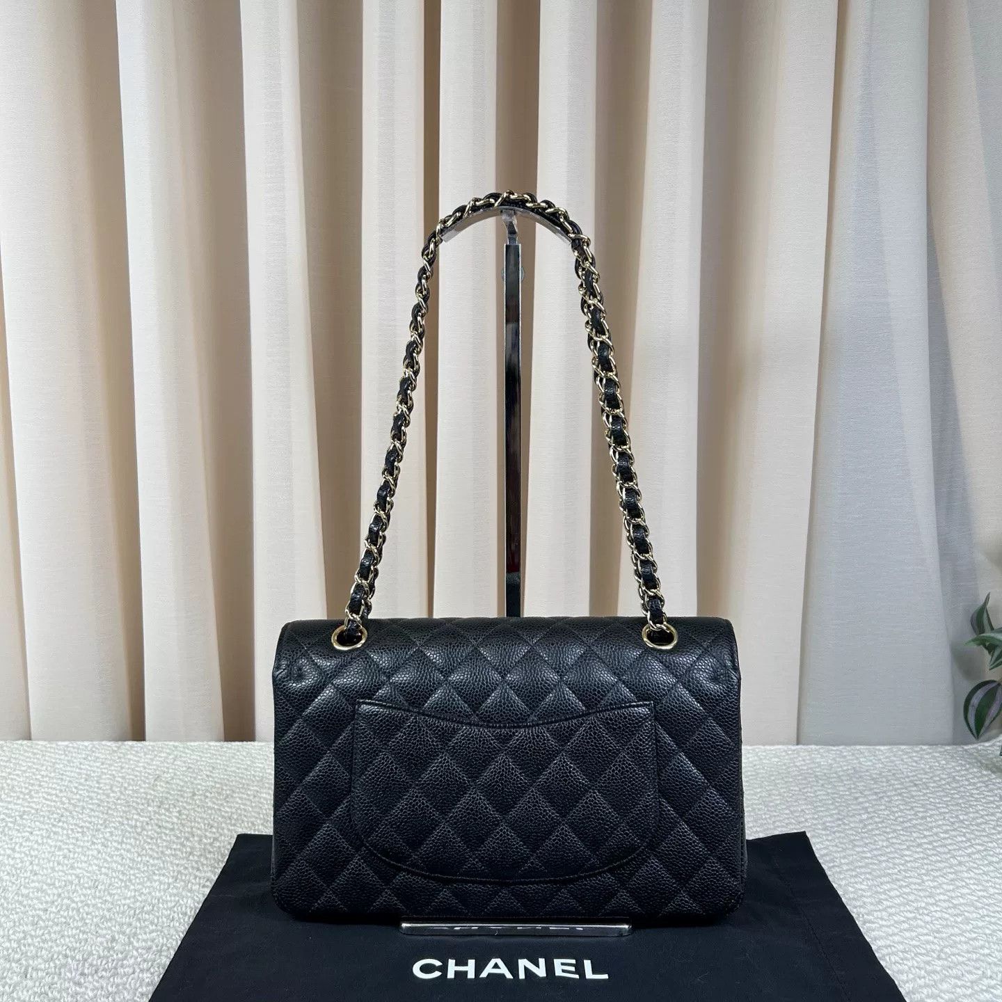 Chanel Pre-loved Bag Very good condition Size ONE SIZE - 2 Thumbnail