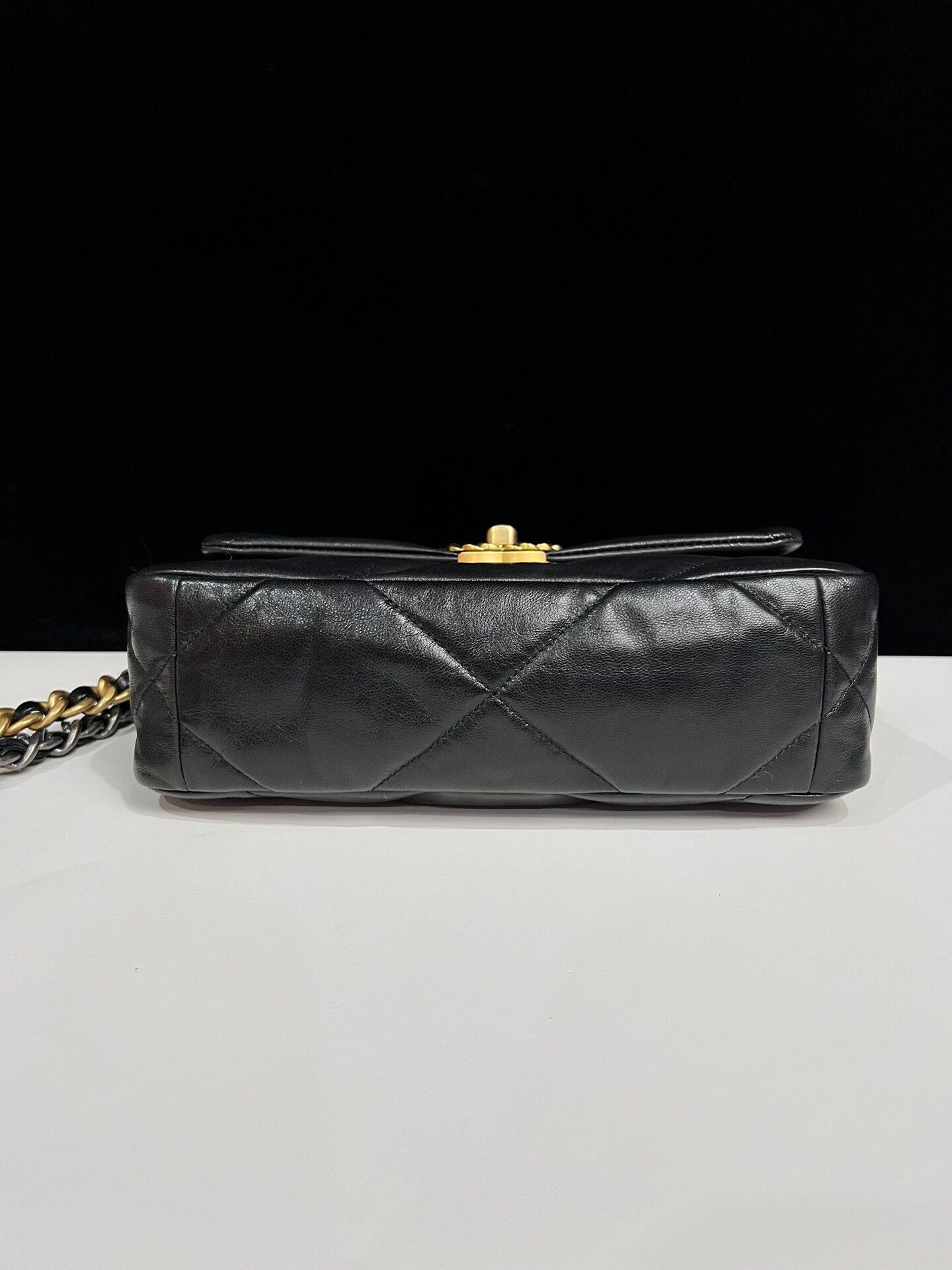 Chanel Pre-loved Bag Very good condition Size ONE SIZE - 6 Thumbnail