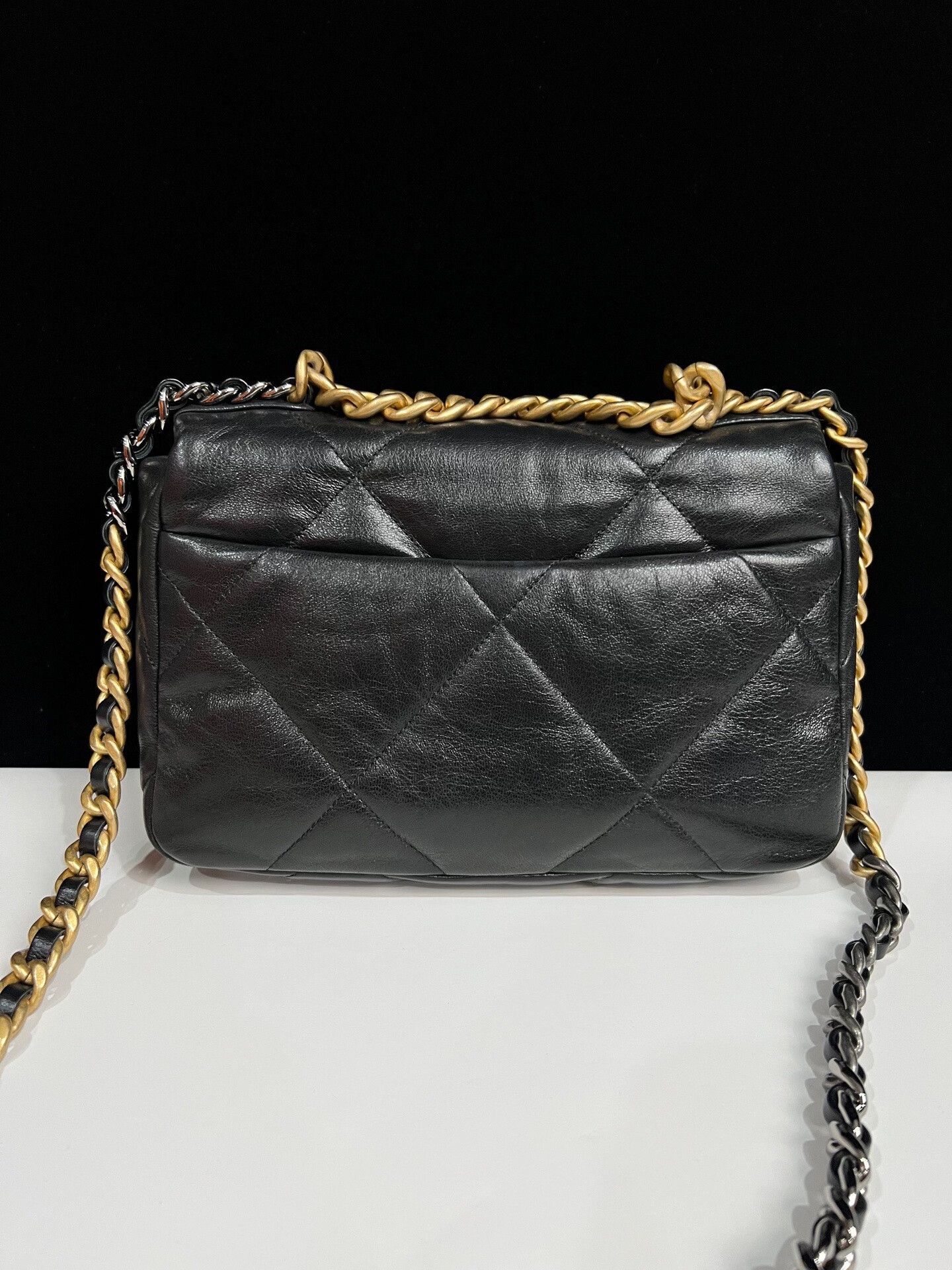 Chanel Pre-loved Bag Very good condition Size ONE SIZE - 3 Thumbnail