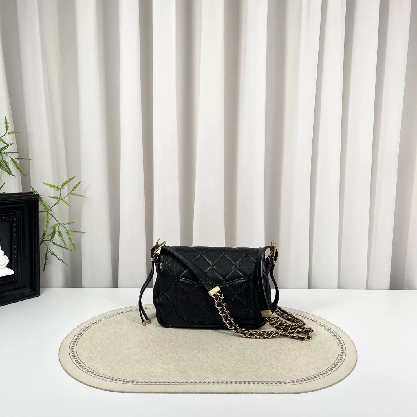 Chanel Pre-loved Bag Very good condition Size ONE SIZE - 2 Thumbnail