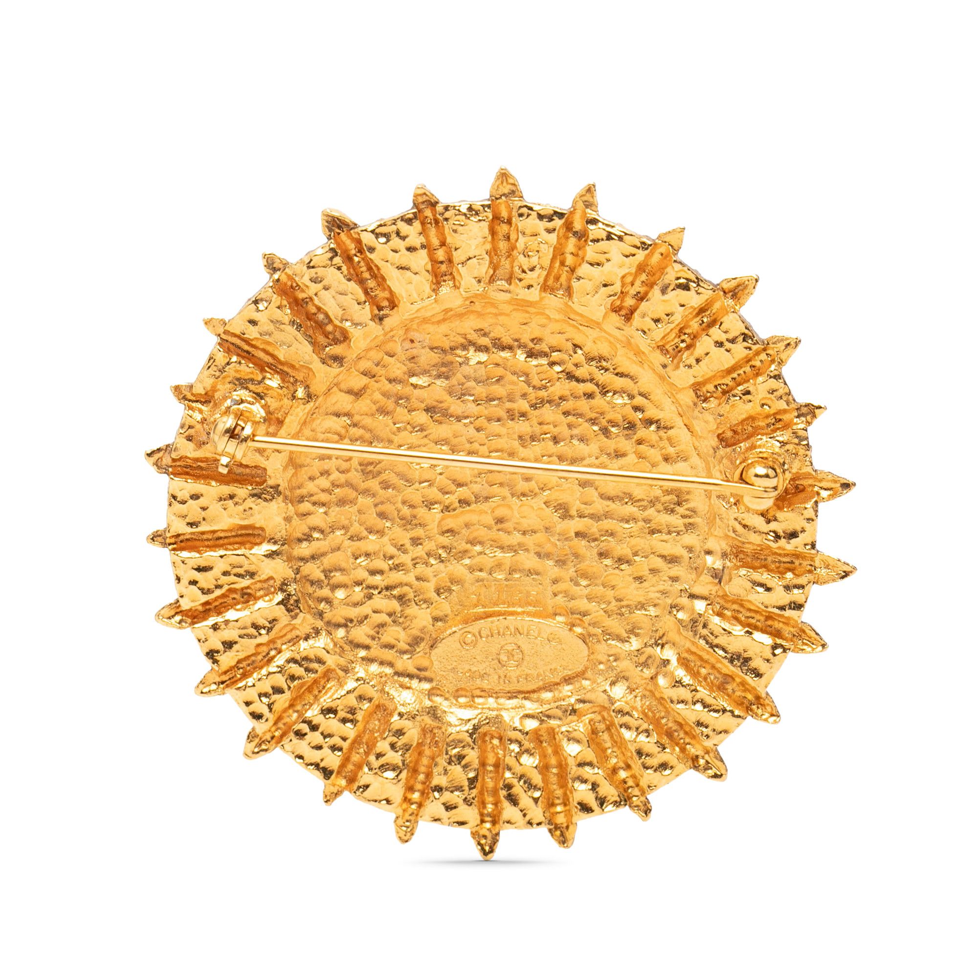 Chanel Chanel Gold Plated Coat of Arms Pin Brooch Size ONE SIZE - 2 Thumbnail