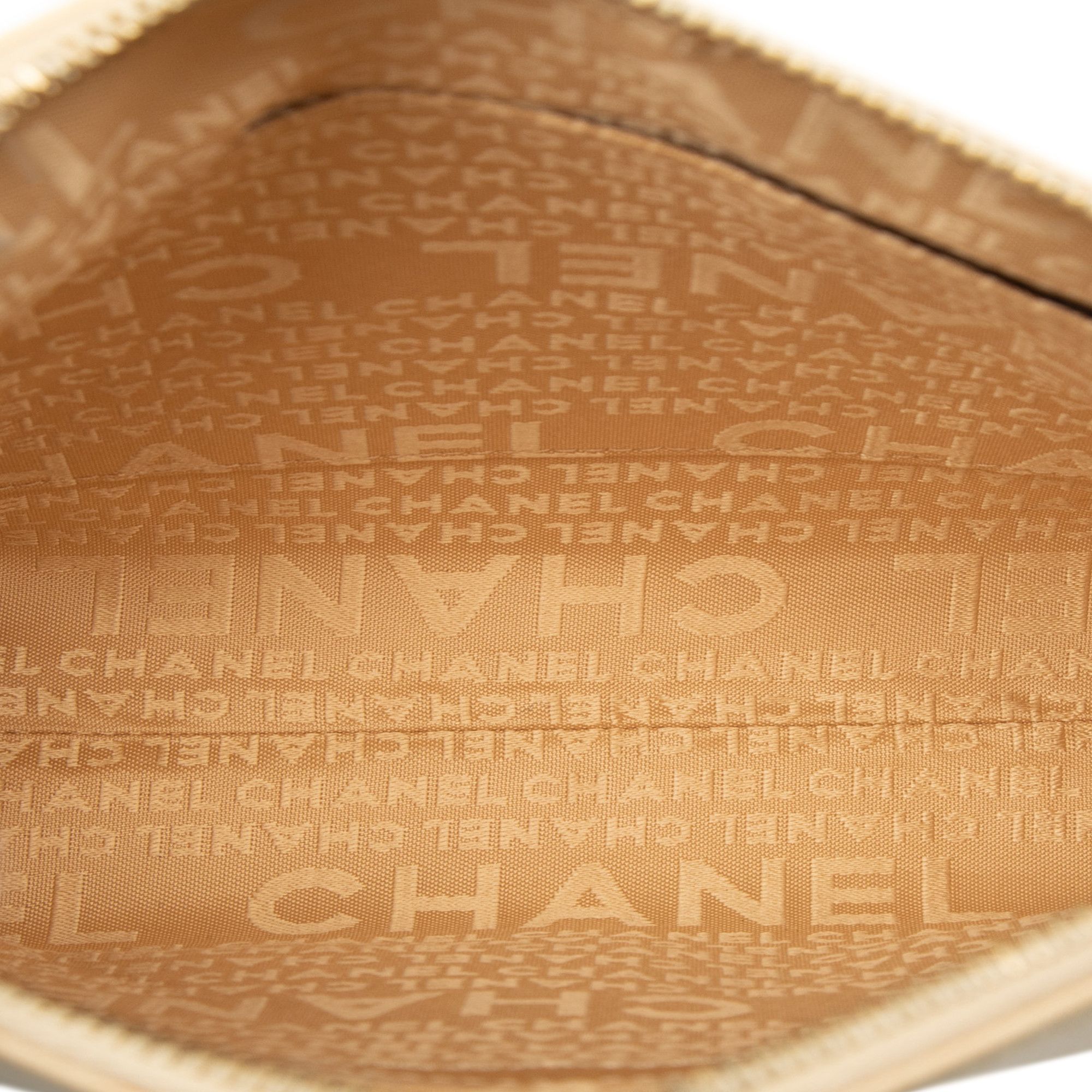 Chanel Chanel CC Chocolate Bar Lambskin Shoulder Bag Size ONE SIZE - 4 Thumbnail