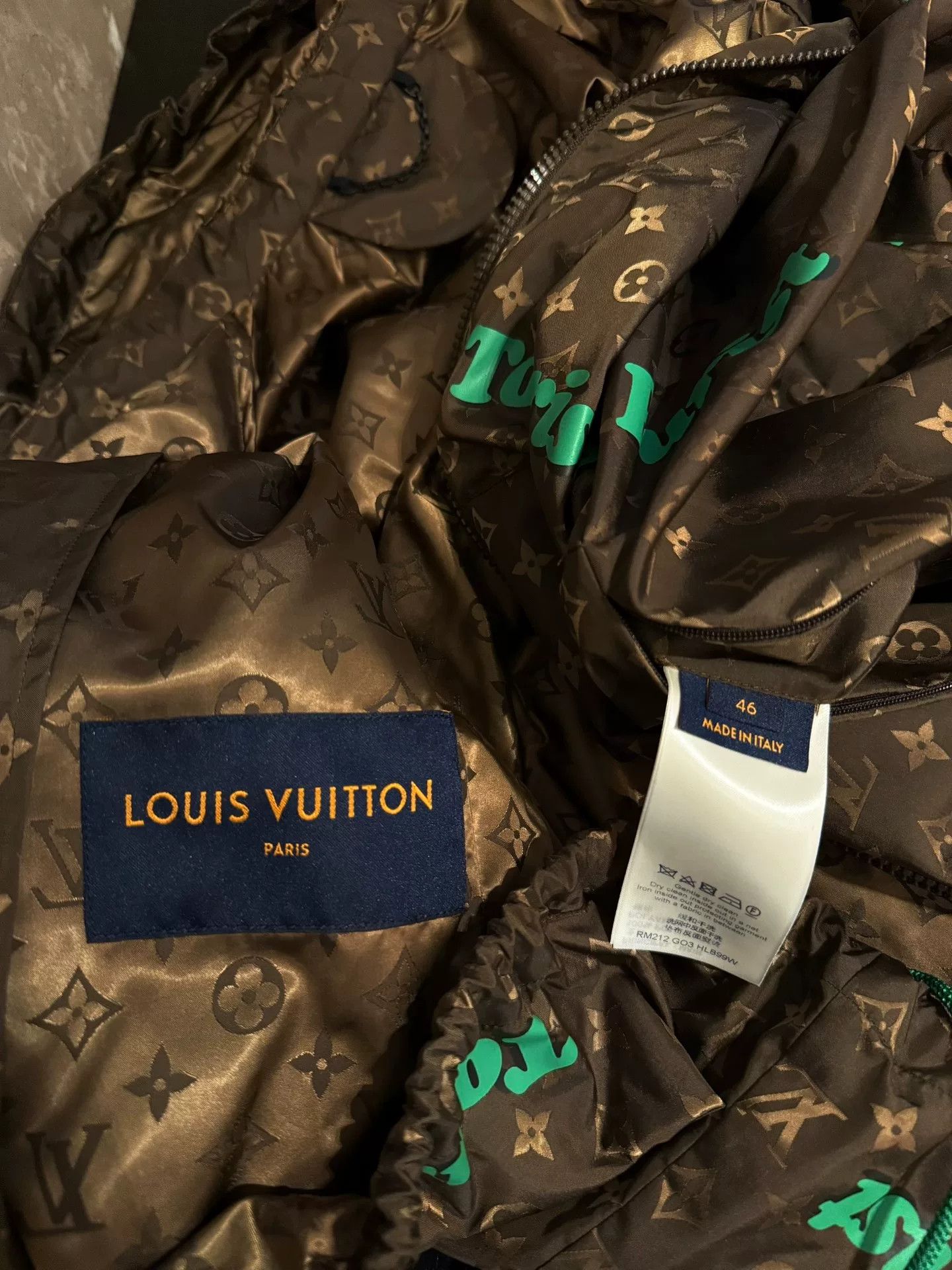 Louis Vuitton Louis Vuitton Waterproof Hoodie Jacket 21FW Size US S / EU 44-46 / 1 - 3 Thumbnail