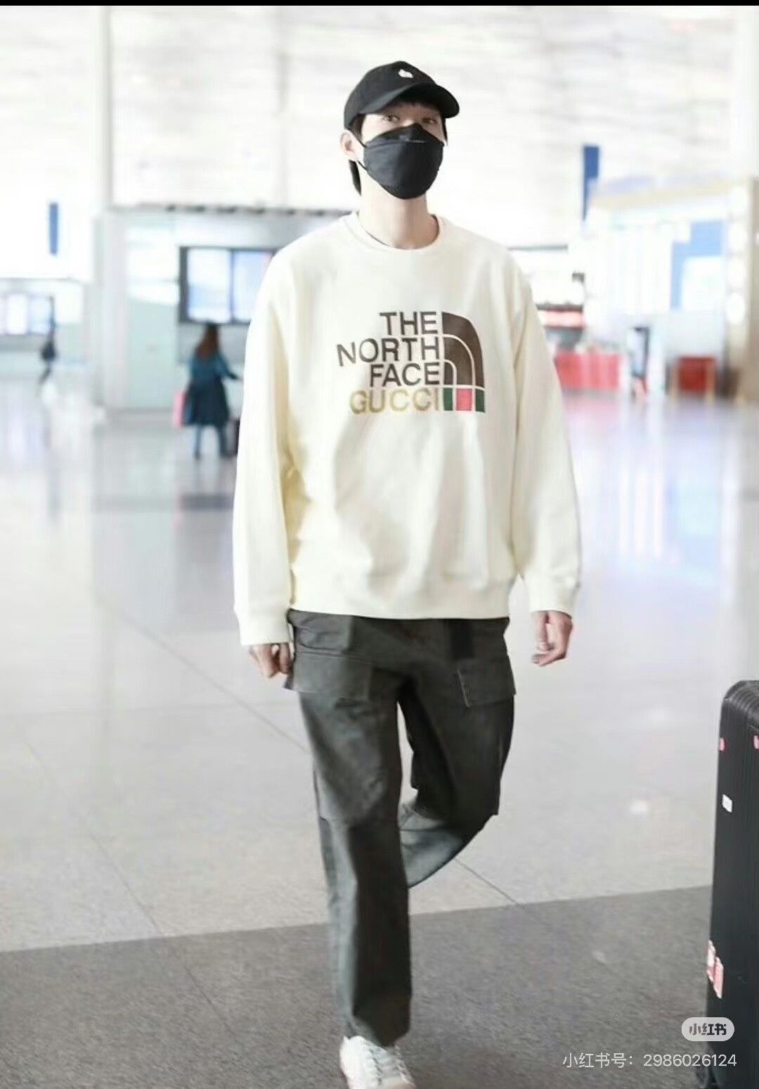 Gucci Gucci x The North Face Beige Sweatshirt Size US M / EU 48-50 / 2 - 4 Thumbnail