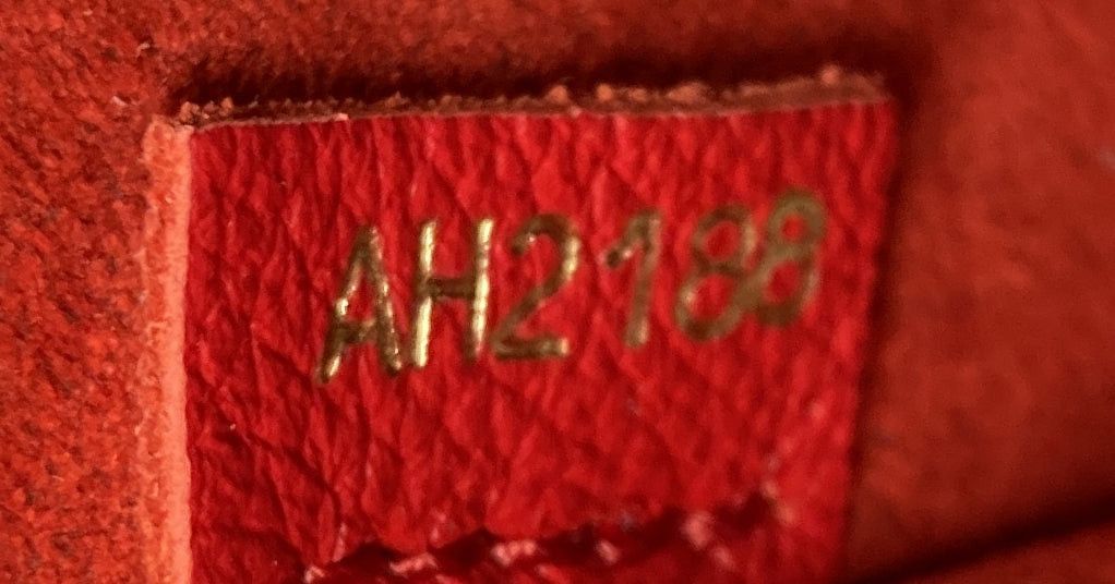 Louis Vuitton Victoire Handbag Size ONE SIZE - 7 Thumbnail