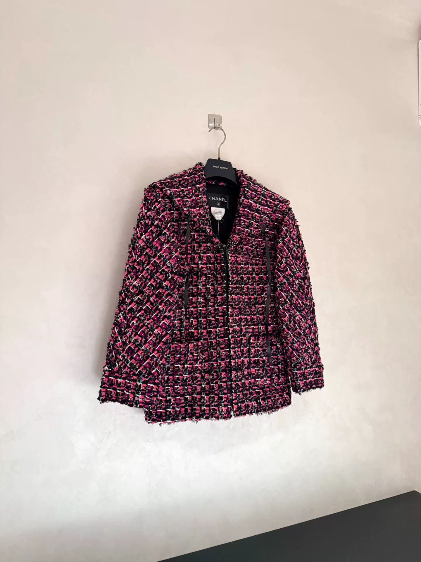 Chanel Chanel Raspberry Pink Tweed Jacket Size XS / US 0-2 / IT 36-38 - 2 Thumbnail