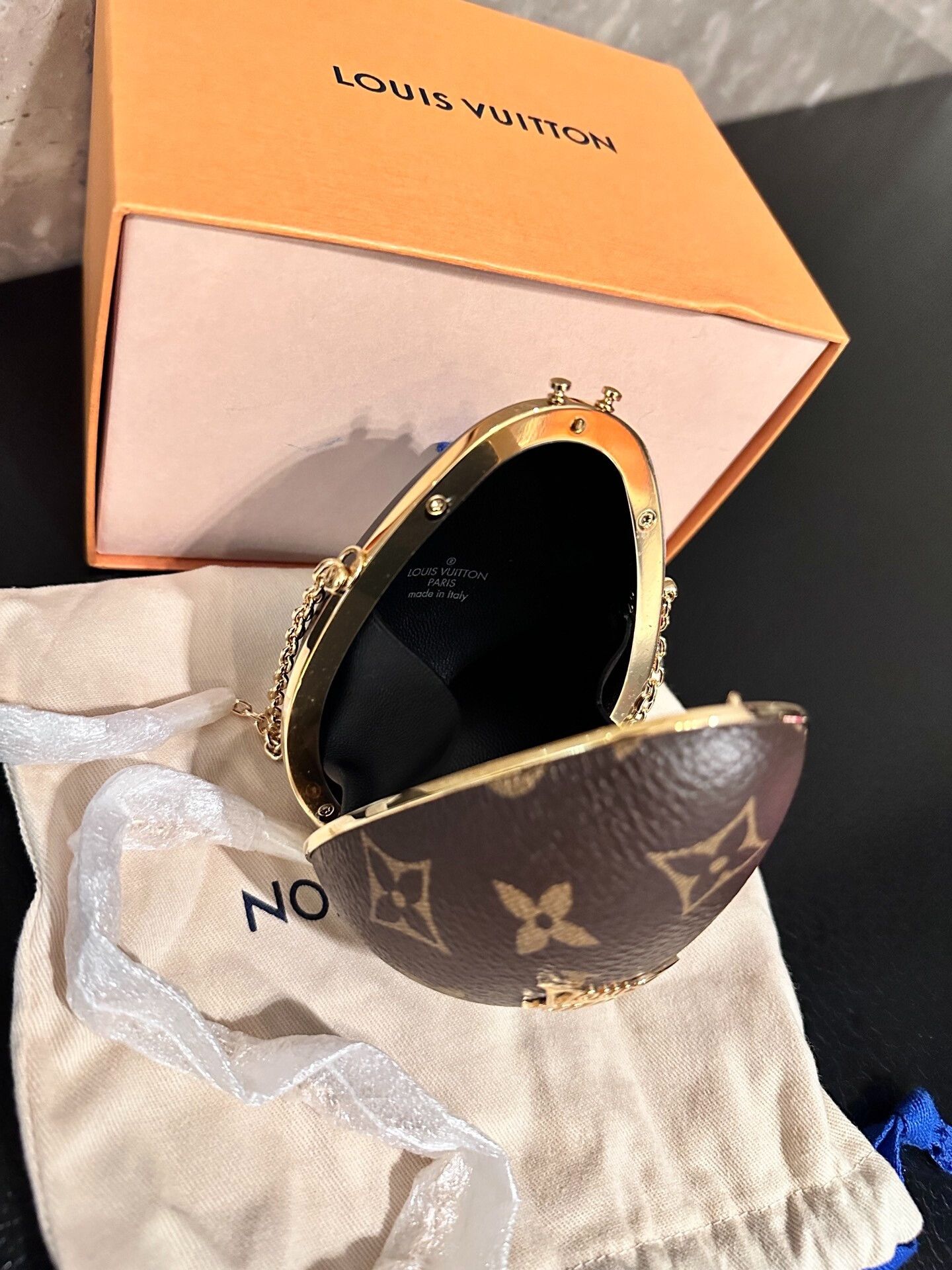 Louis Vuitton Louis Vuitton Mini Dinosaur Egg Case Size ONE SIZE - 3 Thumbnail