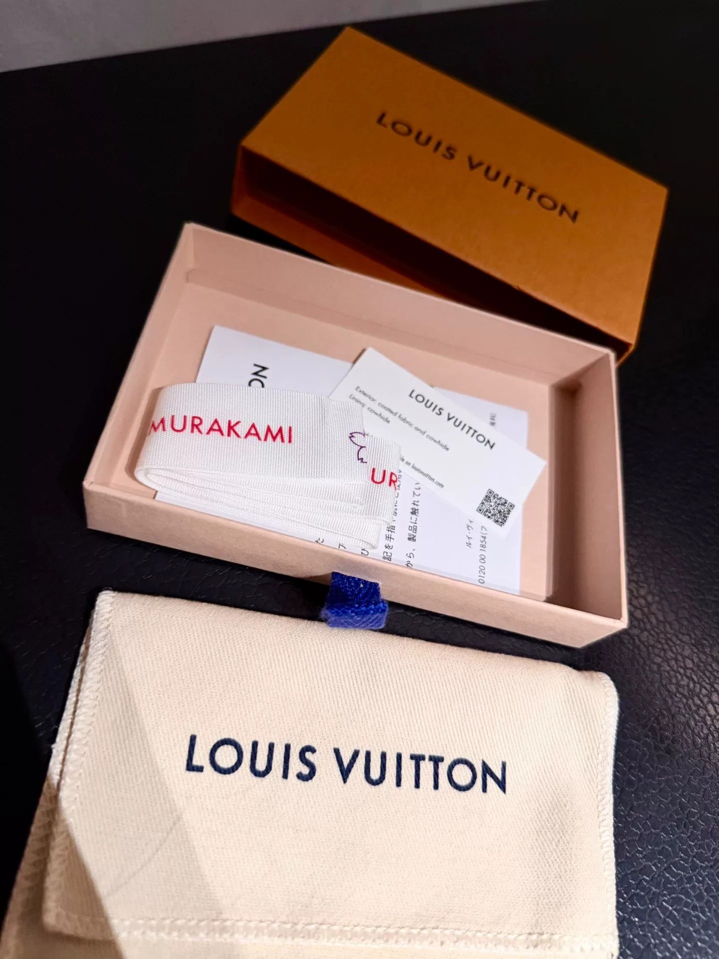 Louis Vuitton Louis Vuitton x Murakami Pink Card Holder Size ONE SIZE - 4 Thumbnail