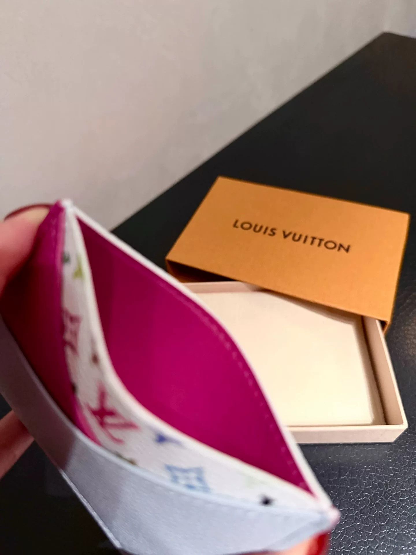 Louis Vuitton Louis Vuitton x Murakami Pink Card Holder Size ONE SIZE - 3 Thumbnail