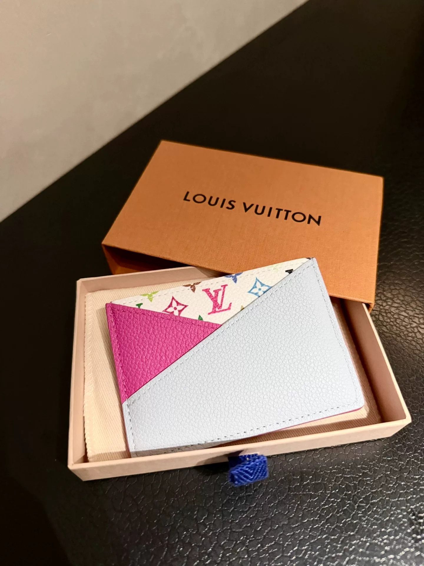 Louis Vuitton Louis Vuitton x Murakami Pink Card Holder Size ONE SIZE - 2 Thumbnail