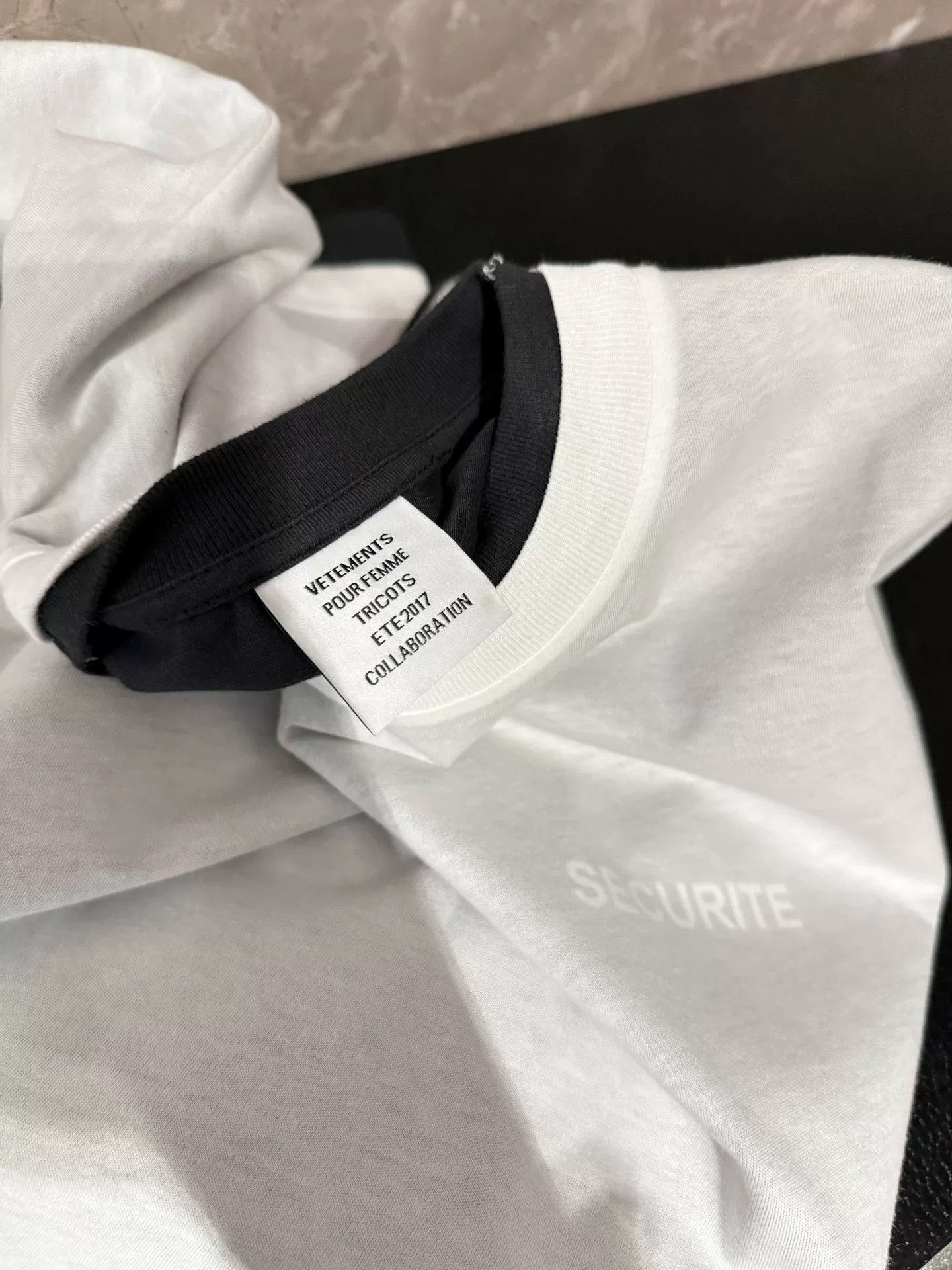 Vetements Vetements Oversized Two-Piece T-Shirt Size US XS / EU 42 / 0 - 3 Thumbnail