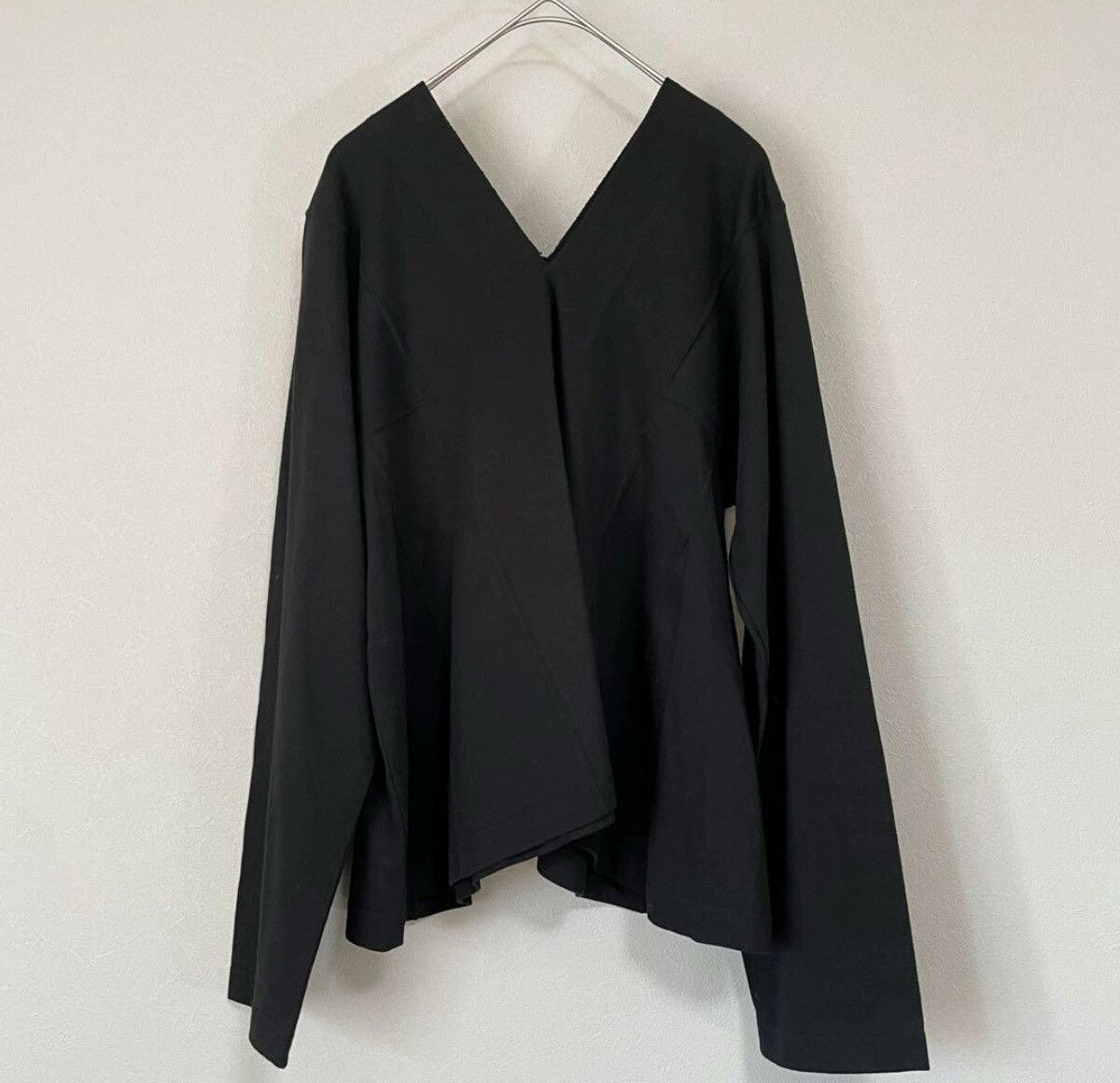 Comme des Garcons COMME des GARCONS V-Neck Cut Shirt Size XS / US 0-2 / IT 36-38 - 2 Thumbnail