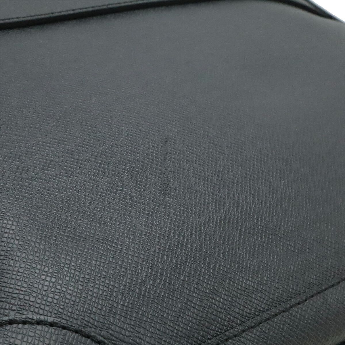 Louis Vuitton Louis Vuitton Louis Vuitton Igor Taiga Briefcase Leather Business Bag M31172 DUTY FREE for USA Size ONE SIZE - 8 Thumbnail