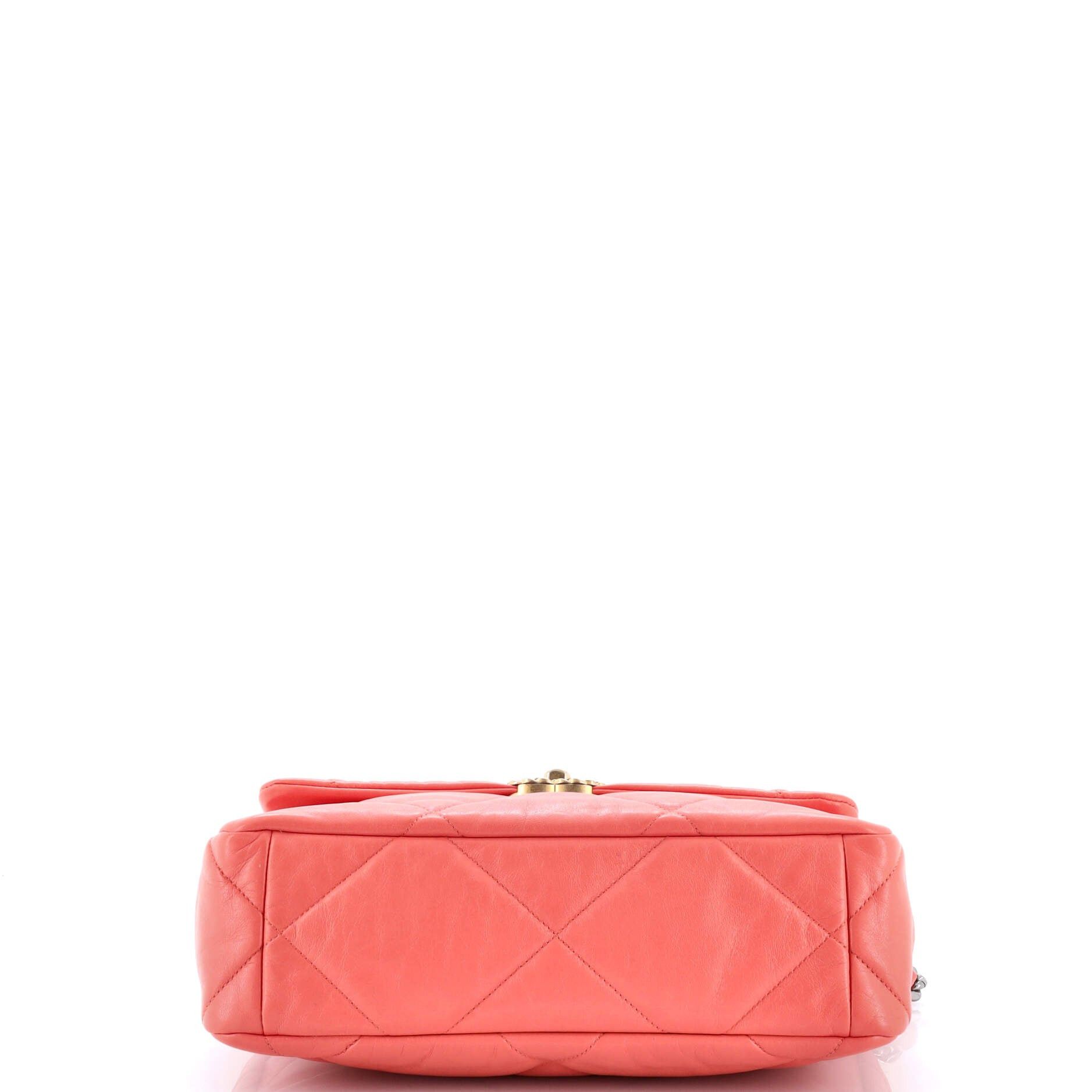 Chanel 19 Flap Bag Size ONE SIZE - 4 Thumbnail