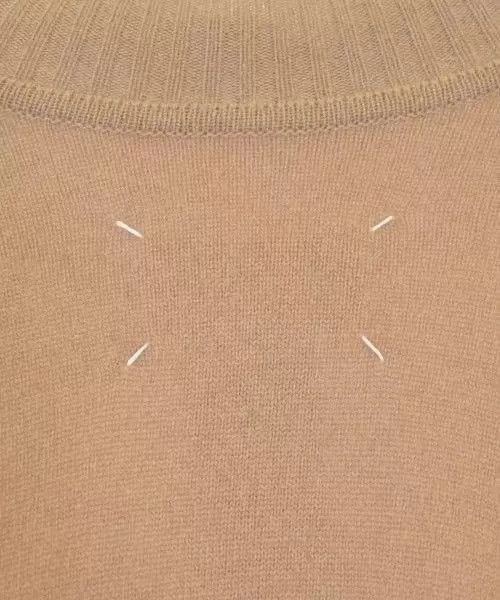 Maison Margiela Maison Margiela Beige Asymmetrical Knit Sweater Size S / US 4 / IT 40 - 6 Thumbnail