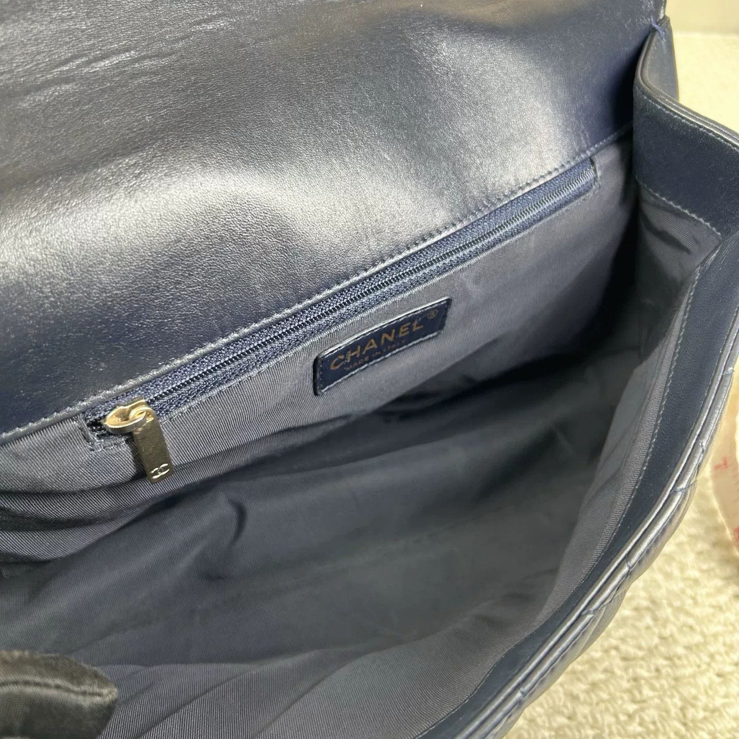 Chanel Pre-loved Bag Very good condition Size ONE SIZE - 4 Thumbnail
