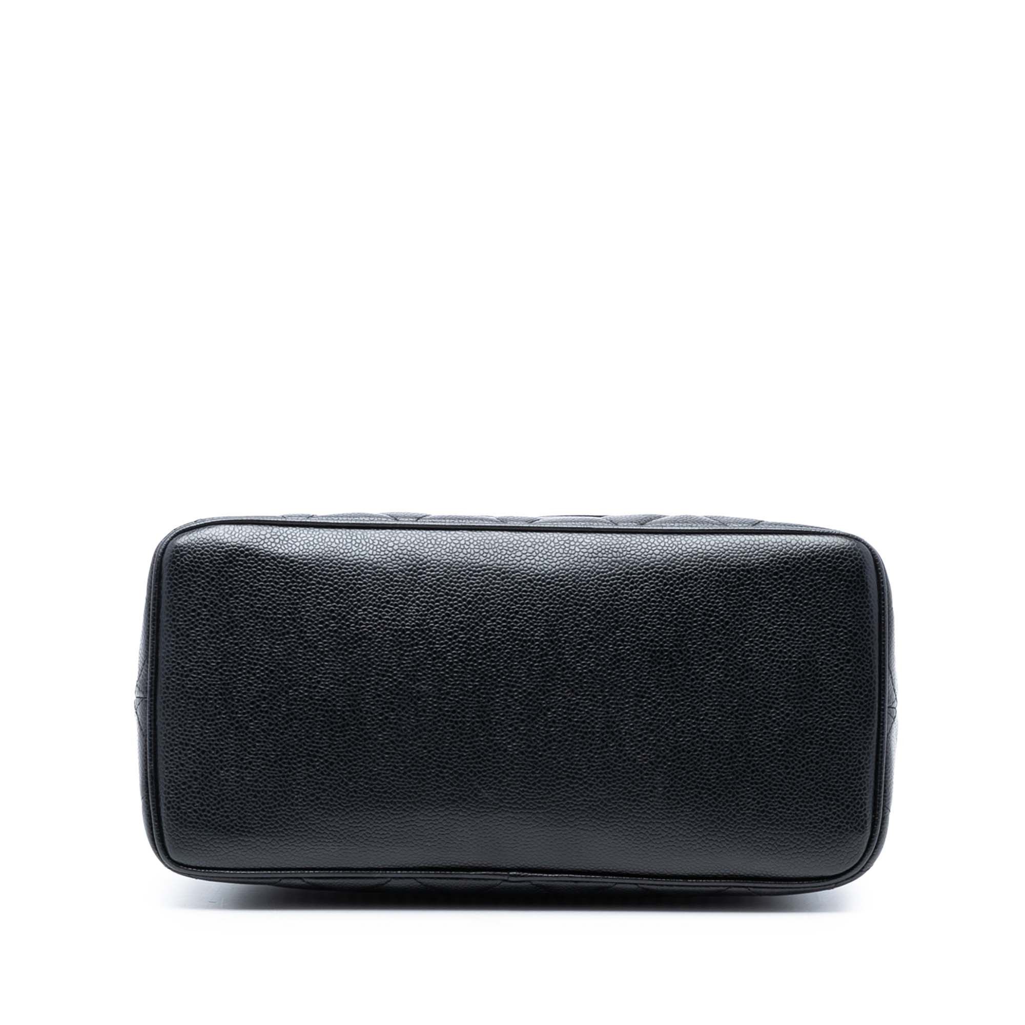 Chanel Chanel Caviar Medallion Tote Size ONE SIZE - 3 Thumbnail