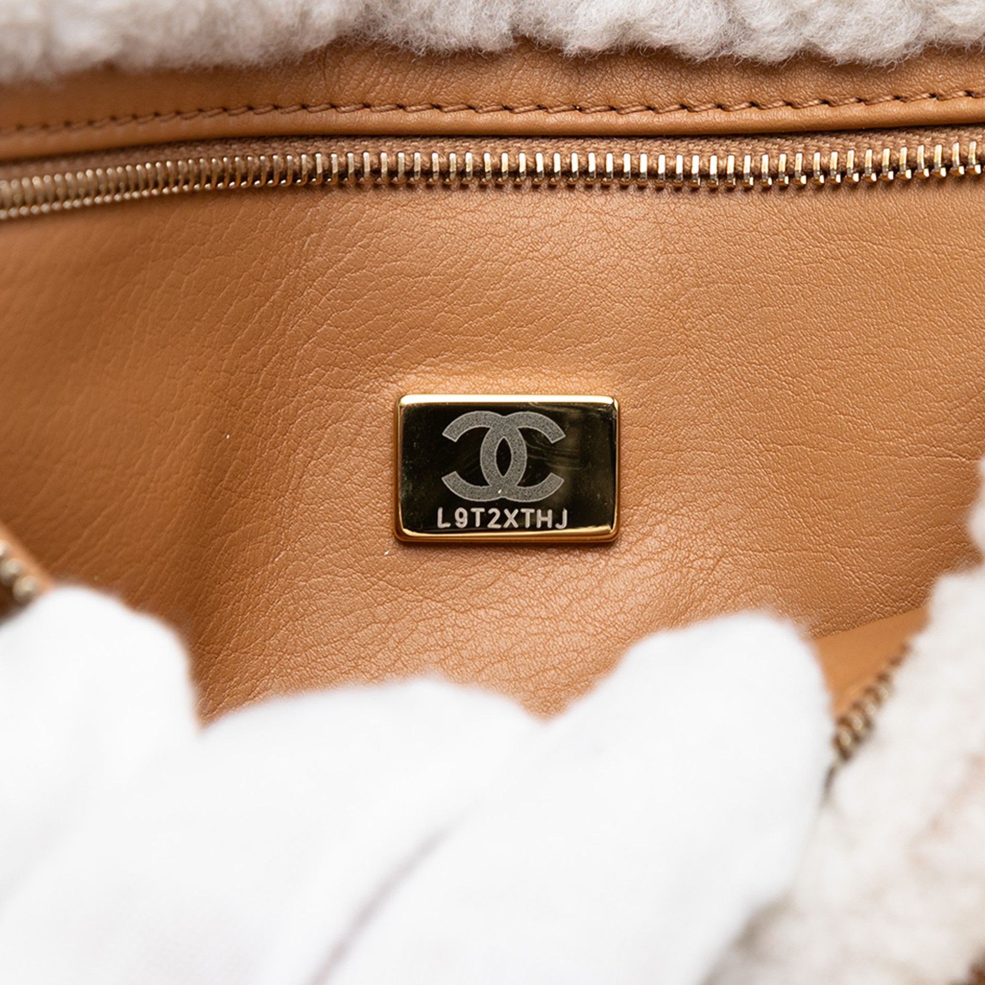 Chanel Chanel Medium Embroidered Suede 19 Flap with Shearling Trim Size ONE SIZE - 6 Thumbnail