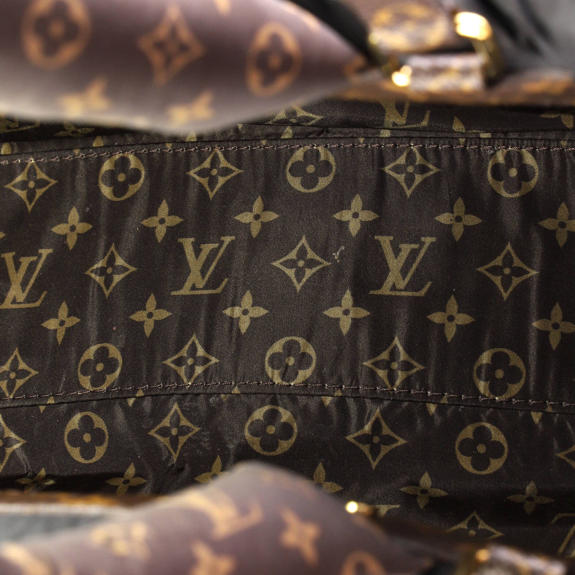 Louis Vuitton Pillow OnTheGo Tote Size ONE SIZE - 5 Thumbnail