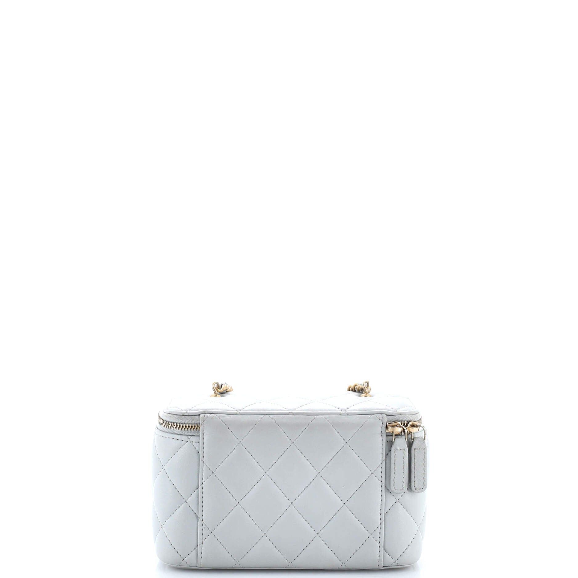 Chanel Pearl Crush Vanity Case with Chain Size ONE SIZE - 3 Thumbnail