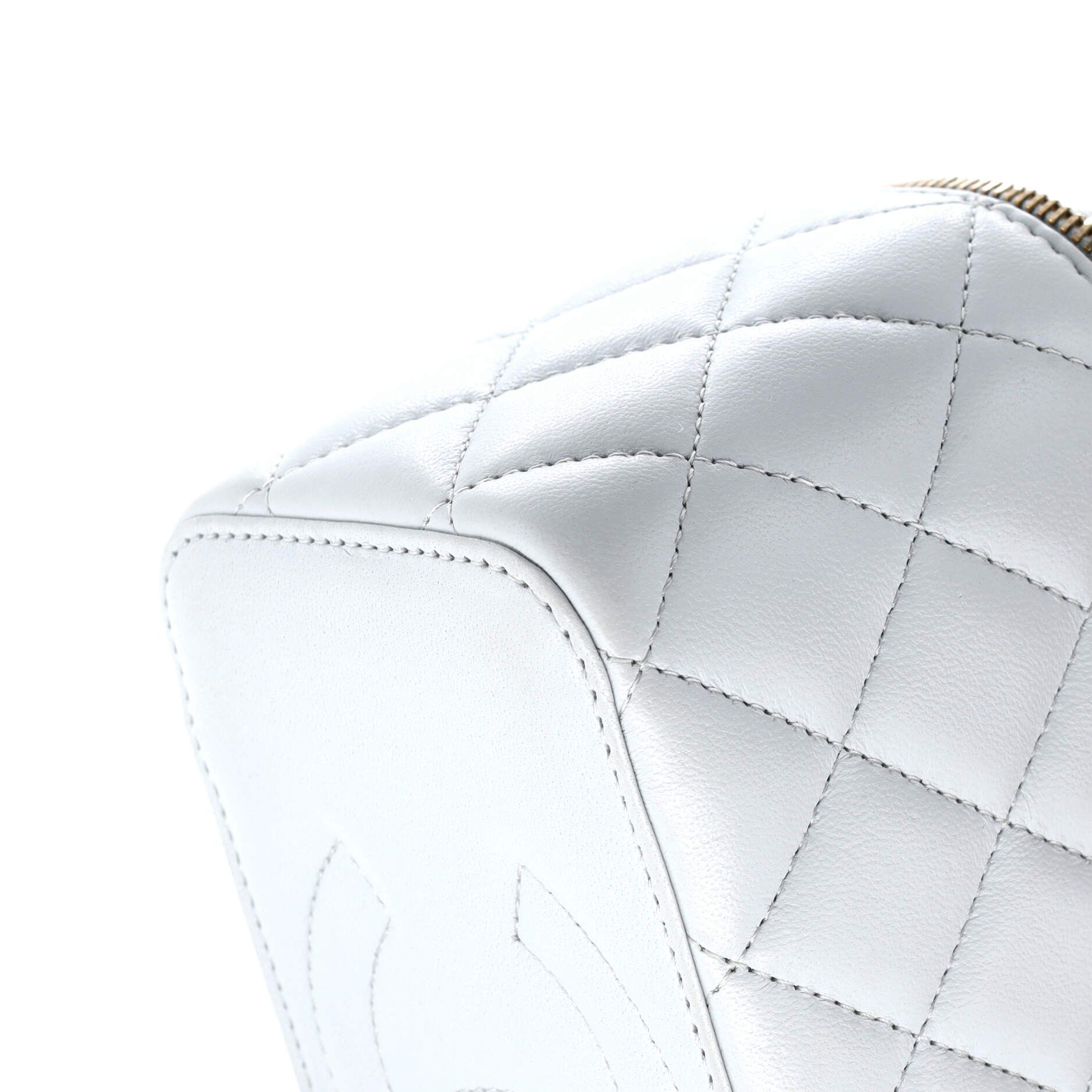 Chanel Pearl Crush Vanity Case with Chain Size ONE SIZE - 6 Thumbnail