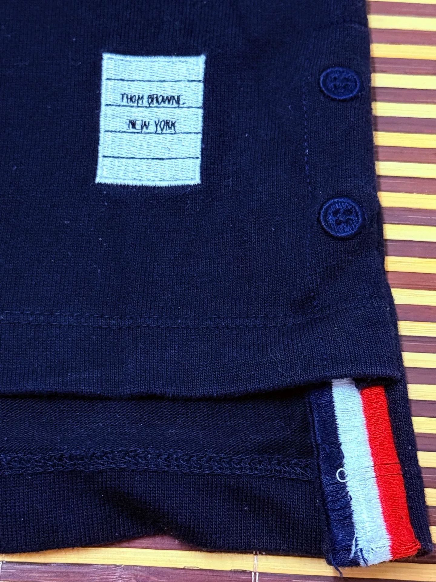 Vintage Vintage Thom Browne T-Shirt Unique Design Size US M / EU 48-50 / 2 - 5 Thumbnail