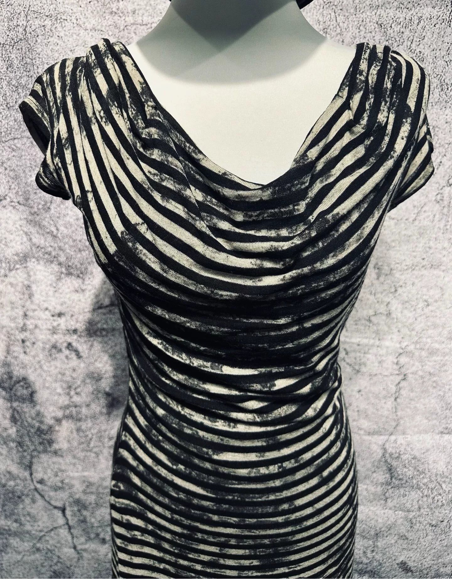 Ermanno Scervino Gradient Neckline Dress by Isabel de Pedro Size M / US 6-8 / IT 42-44 - 4 Thumbnail