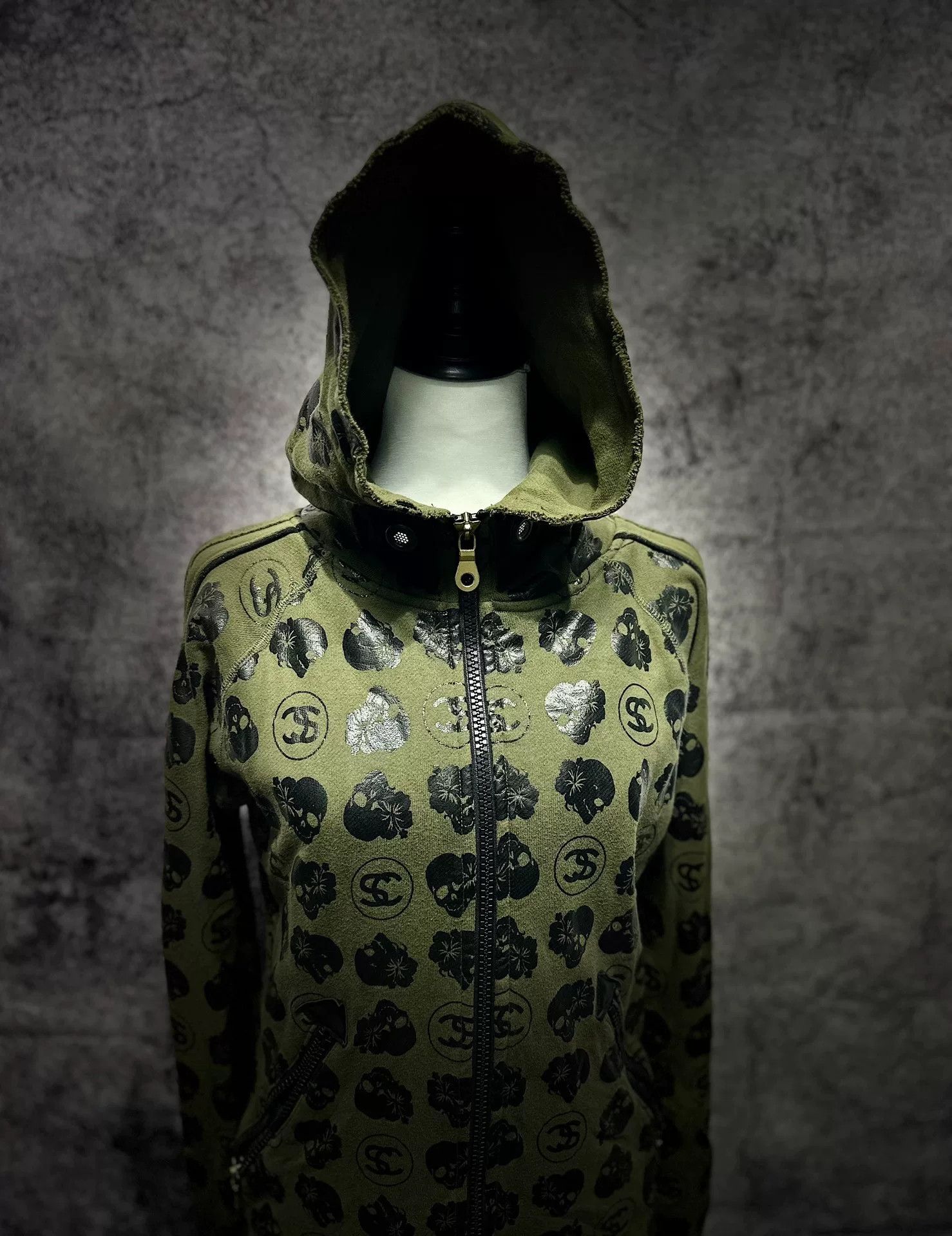 FranCisT MOR.K.S LGB Cowhide Hooded Parka by FRANCIST_MOR.K.S Size US M / EU 48-50 / 2 - 3 Thumbnail