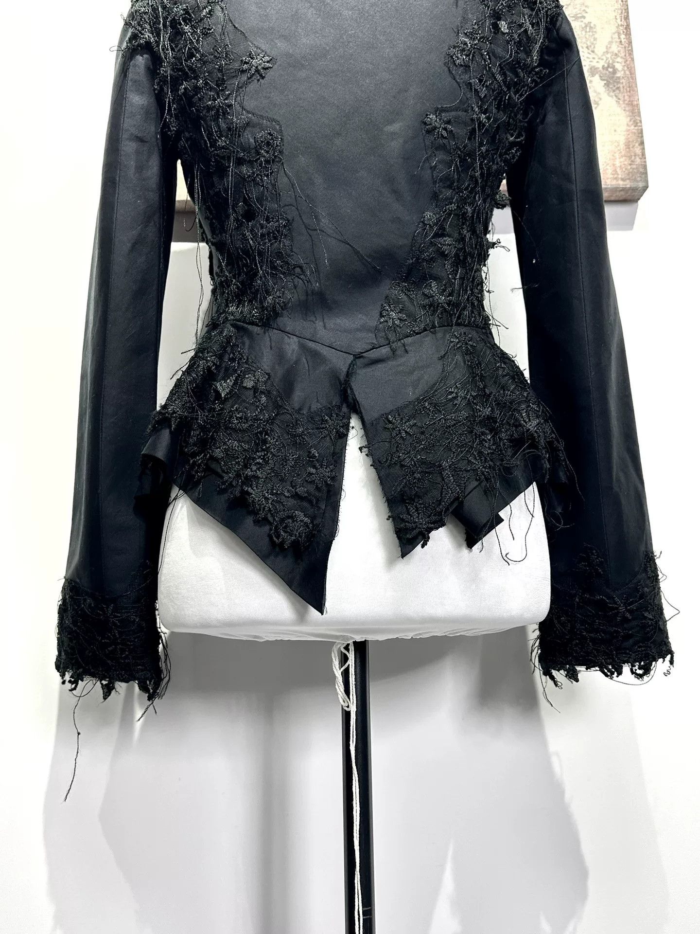 Ermanno Scervino Black Lace Embroidered Tailcoat Jacket Size S / US 4 / IT 40 - 4 Thumbnail