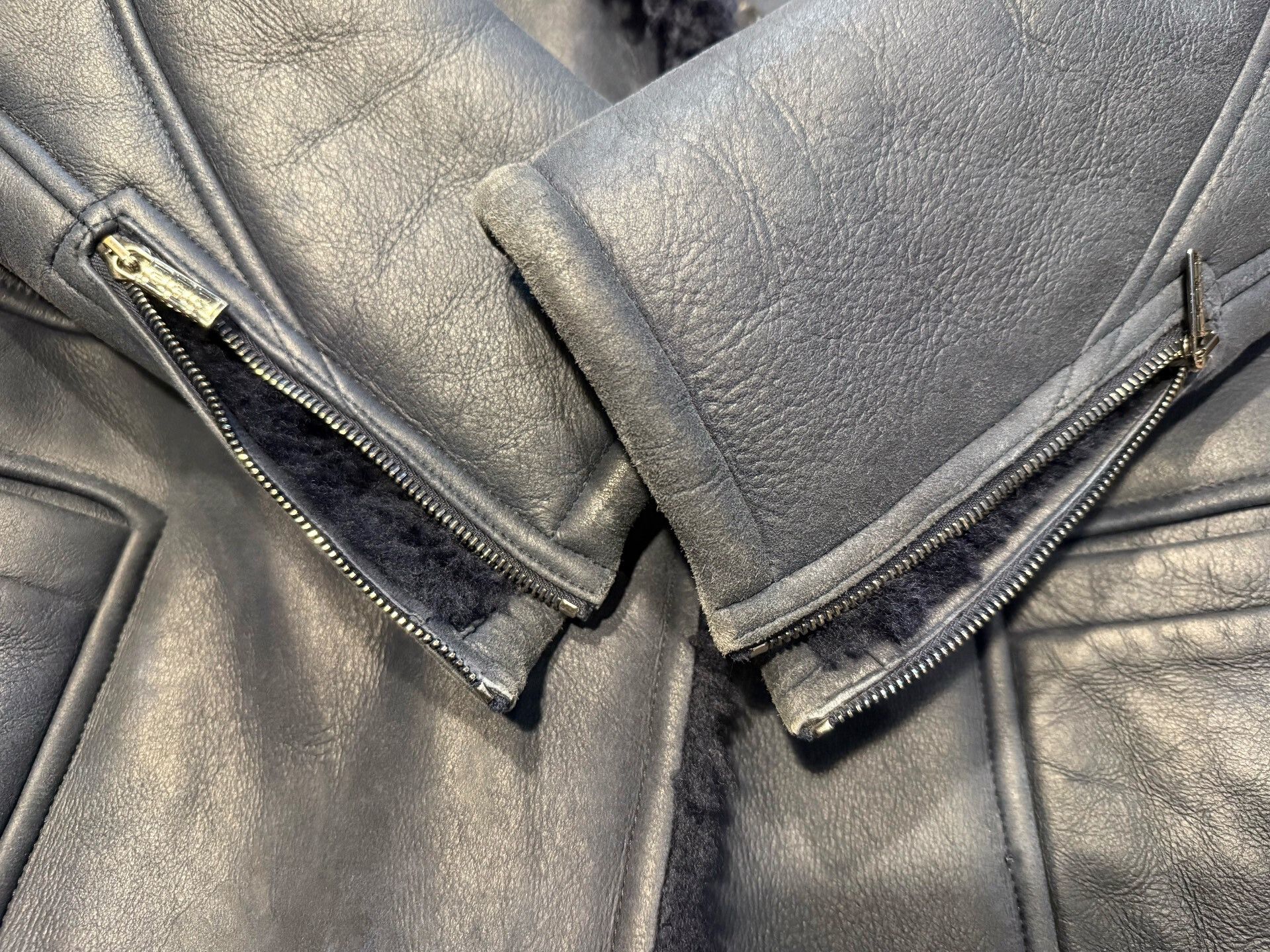 Versace Versace Leather Fur Coat Size 52 Size US L / EU 52-54 / 3 - 5 Thumbnail