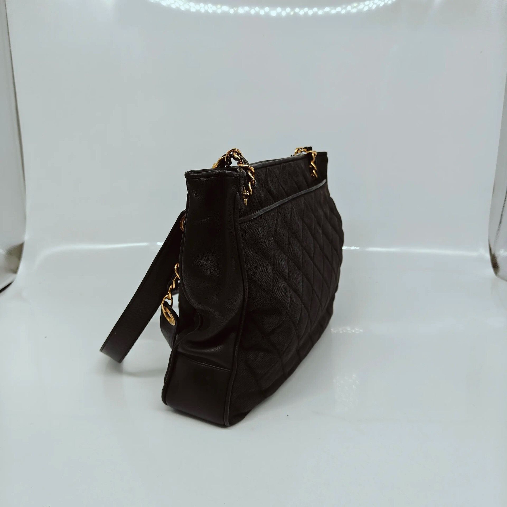 Chanel Pre-loved Bag Very good condition Size ONE SIZE - 4 Thumbnail