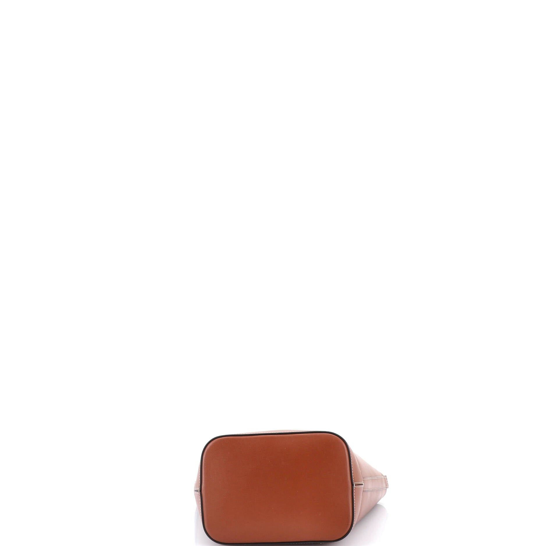 Celine Cuir Triomphe Bucket Bag Size ONE SIZE - 4 Thumbnail