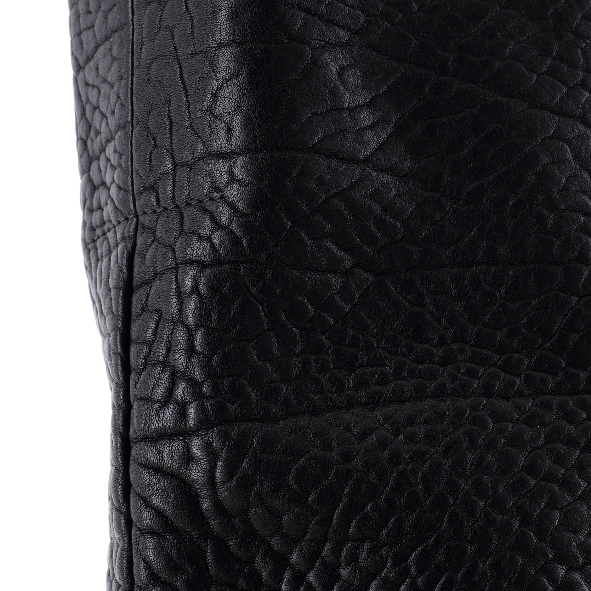 Prada Triangle Shoulder Bag Size ONE SIZE - 6 Thumbnail