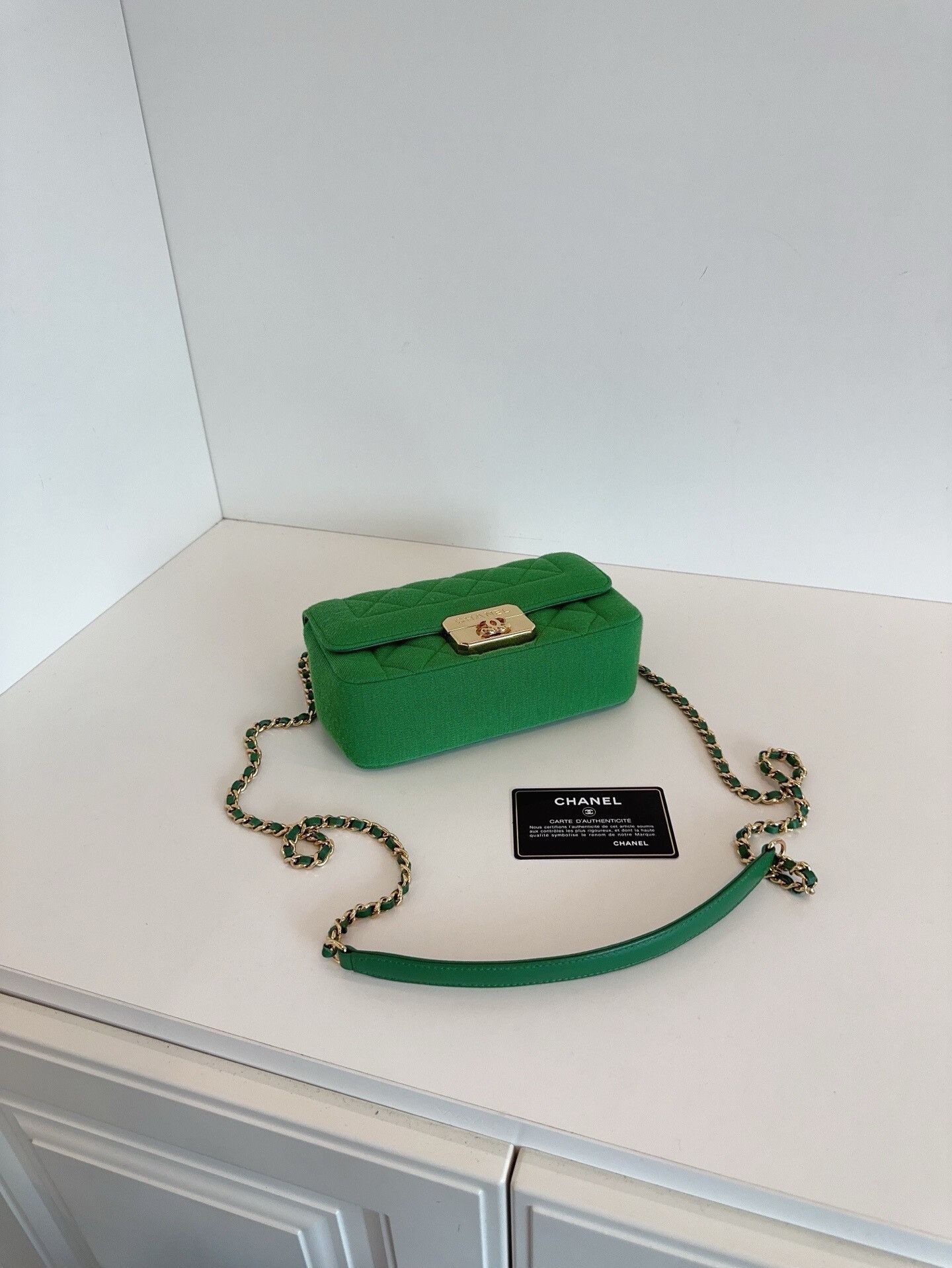 Chanel Pre-loved Bag Very good condition Size ONE SIZE - 5 Thumbnail