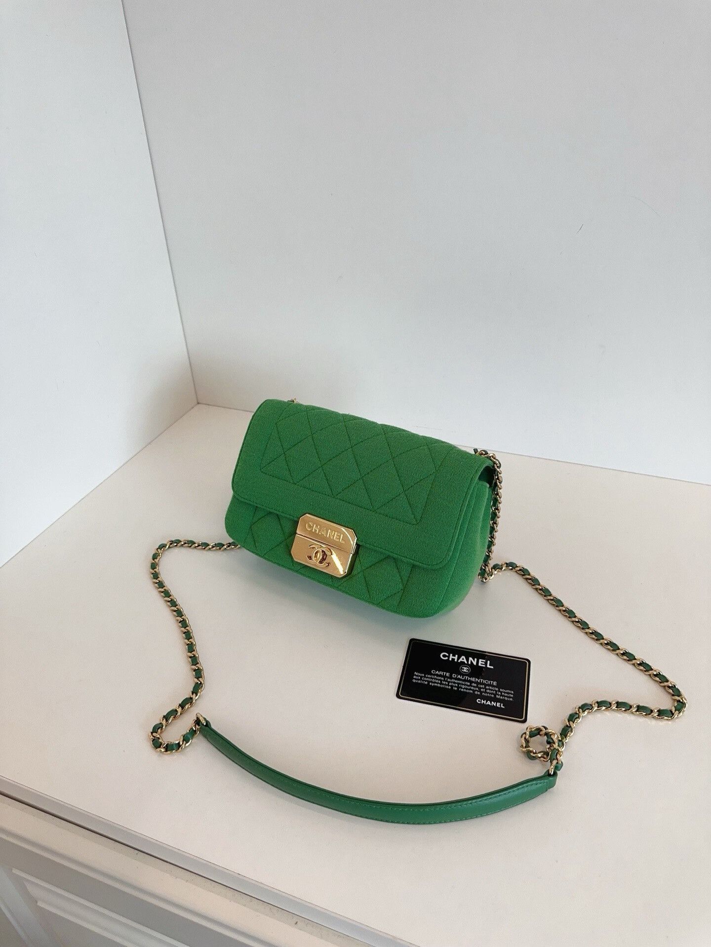 Chanel Pre-loved Bag Very good condition Size ONE SIZE - 4 Thumbnail