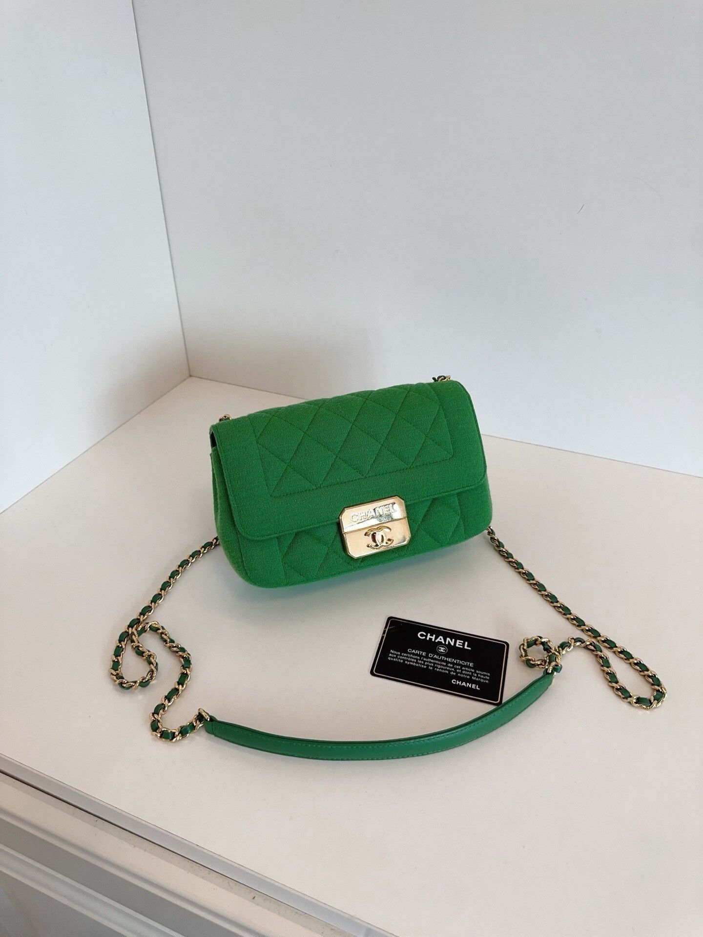 Chanel Pre-loved Bag Very good condition Size ONE SIZE - 3 Thumbnail