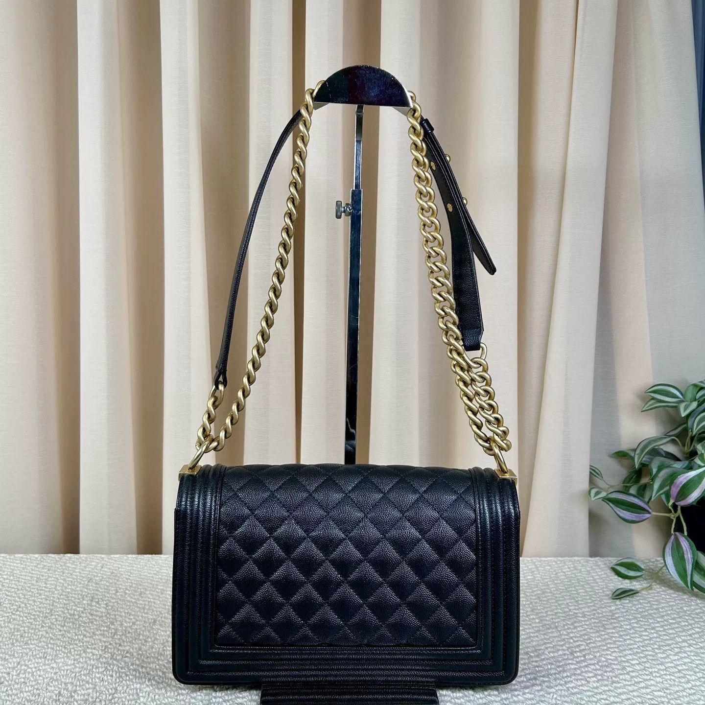 Chanel Pre-loved Bag Very good condition Size ONE SIZE - 2 Thumbnail