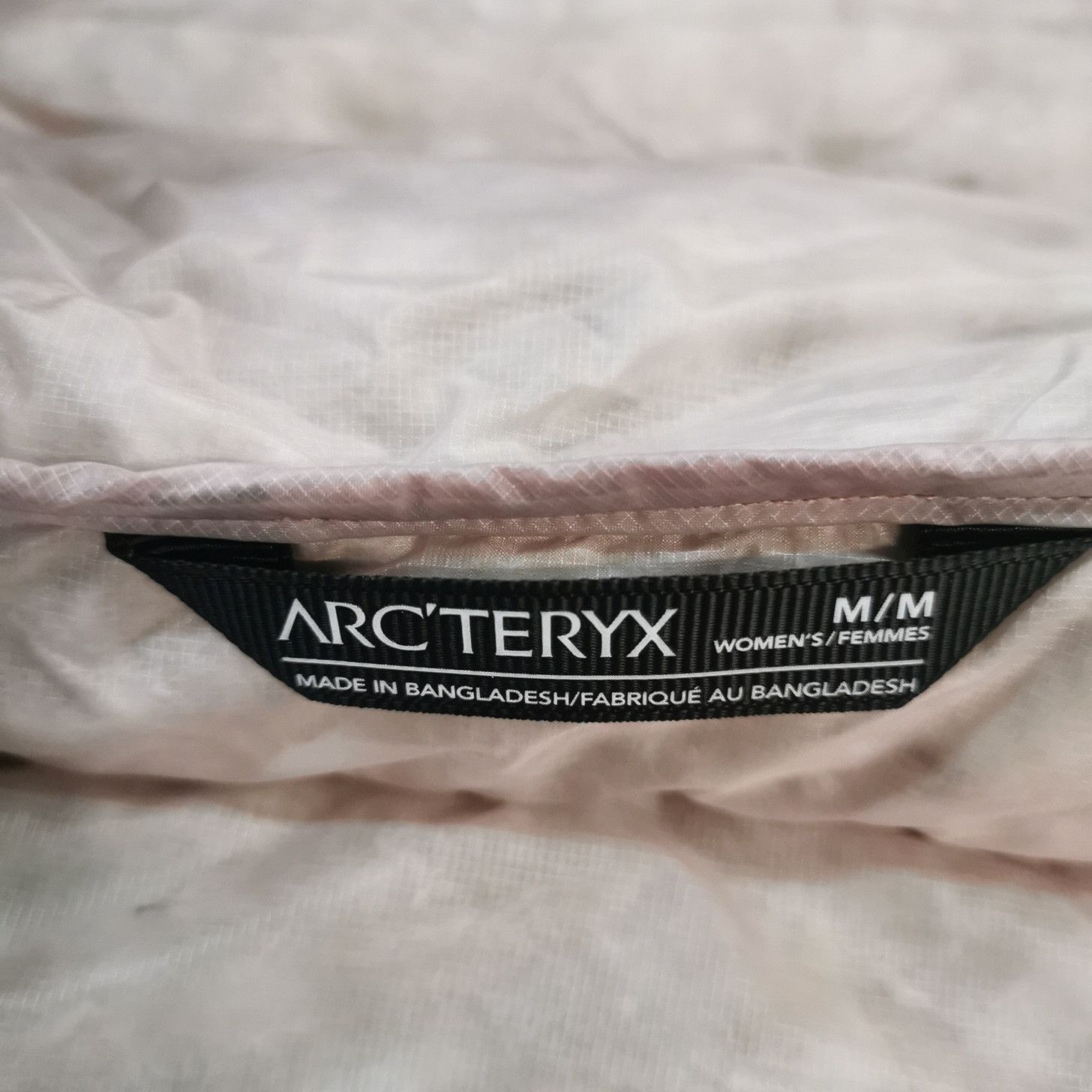 Arc'teryx Arc'teryx XS Solid Color Hooded Puffer Jacket Size XL / US 12-14 / IT 48-50 - 12 Thumbnail