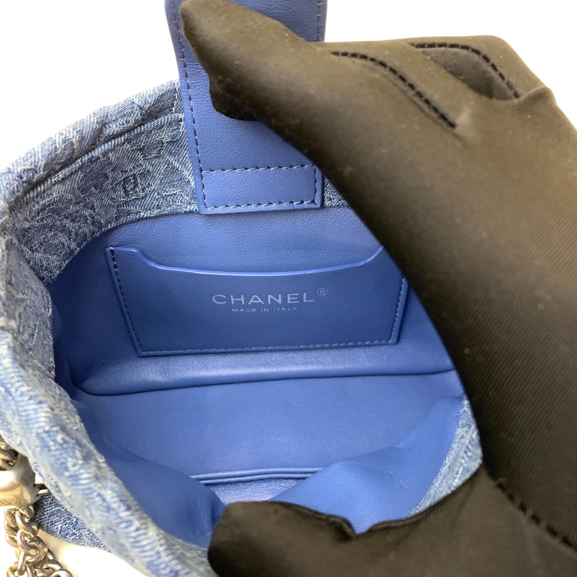 Chanel Pre-loved Bag Very good condition Size ONE SIZE - 7 Thumbnail