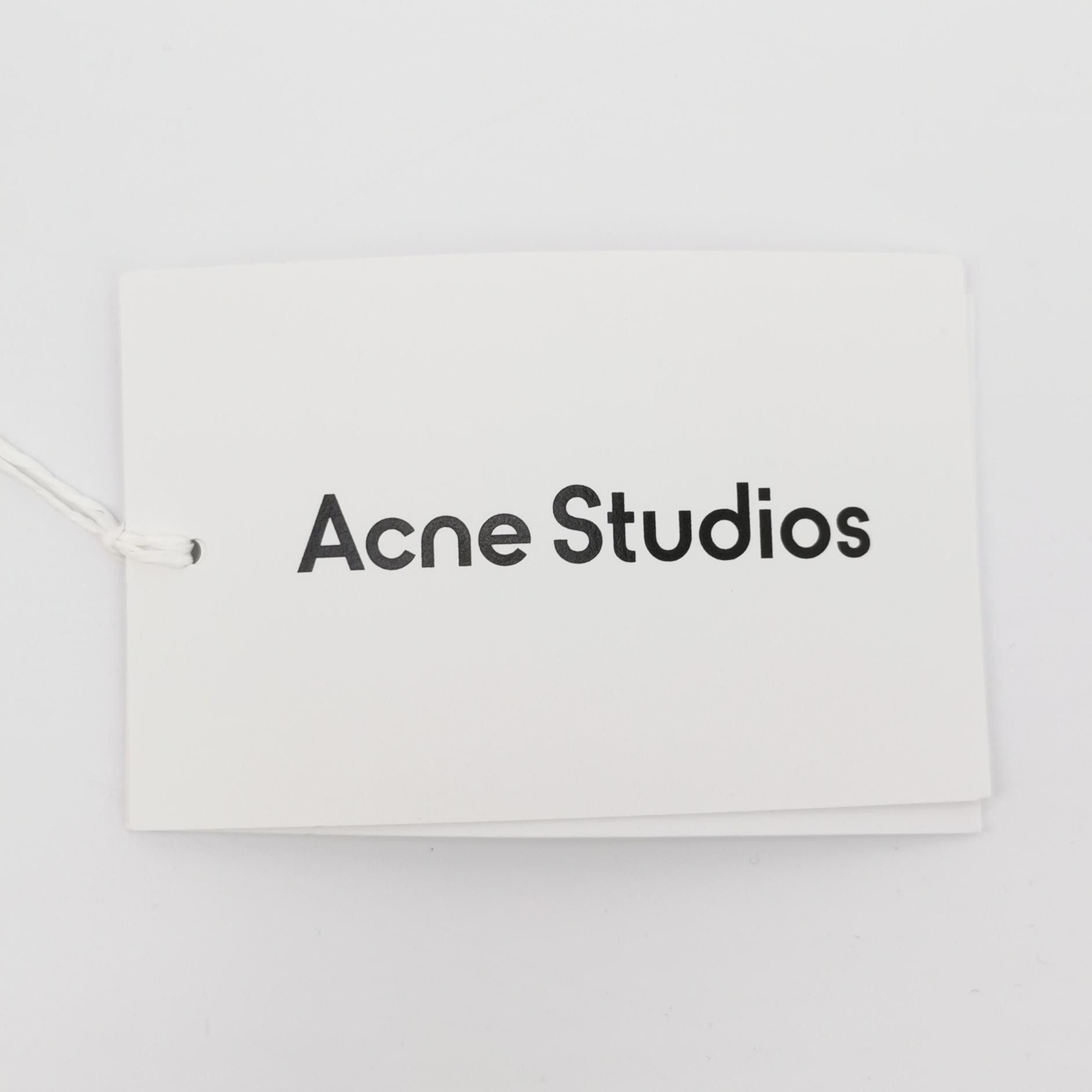 Acne Studios Acne Studios Colorblock Heart T-Shirt S Size XS / US 0-2 / IT 36-38 - 12 Thumbnail