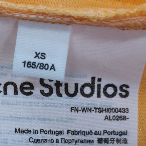 Acne Studios Acne Studios Colorblock Heart T-Shirt S Size XS / US 0-2 / IT 36-38 - 15 Thumbnail