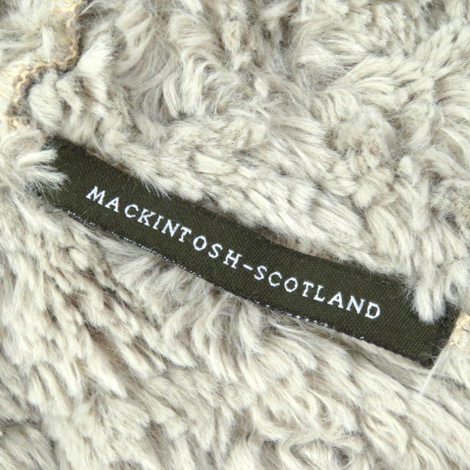 Mackintosh Mackintosh Mackintosh Grande Logo Button Polyester Coat Textile Outerwear DUTY FREE for USA Size ONE SIZE - 7 Thumbnail